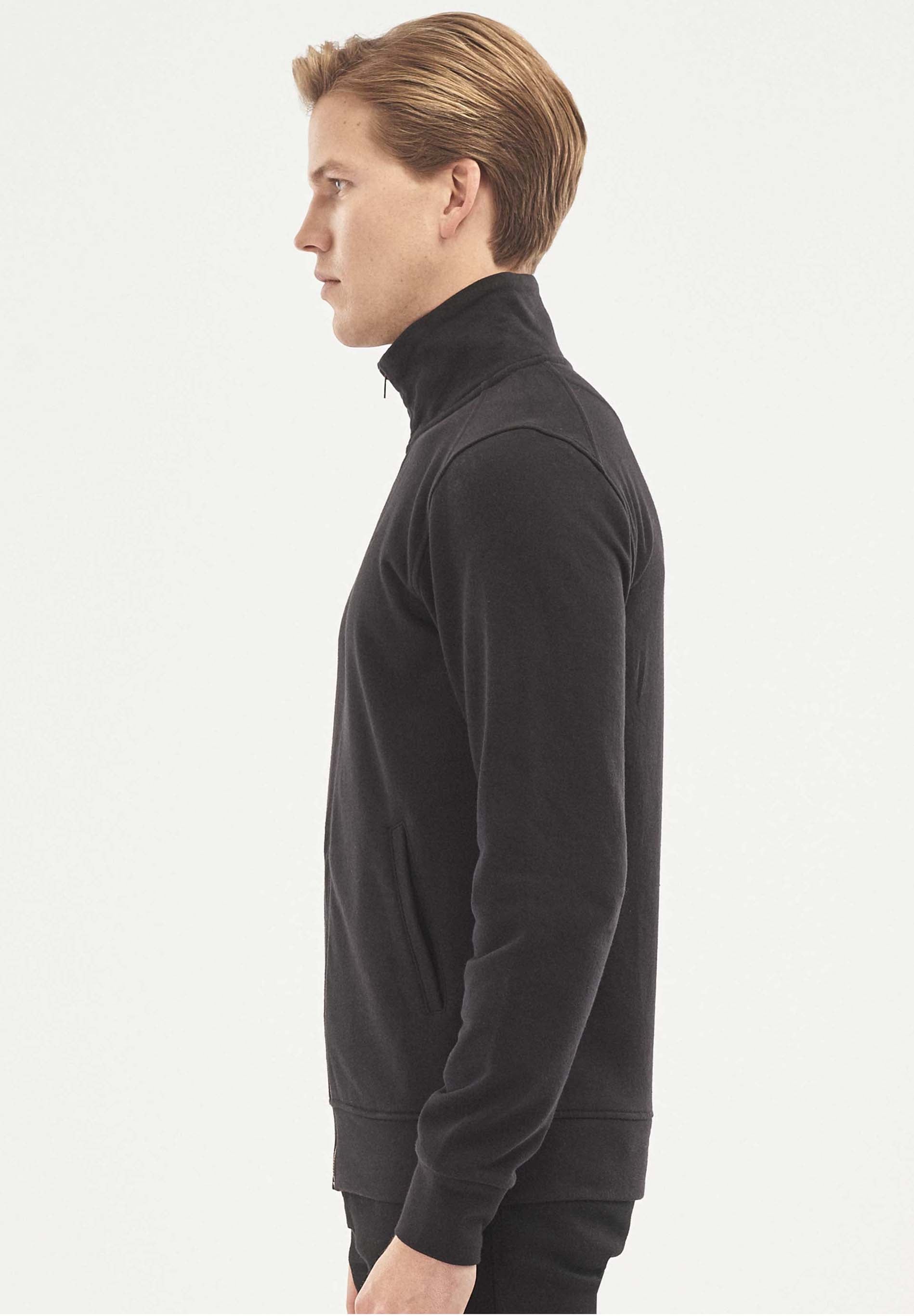 Sweatjacke aus Bio-Baumwolle mit Stehkragen
