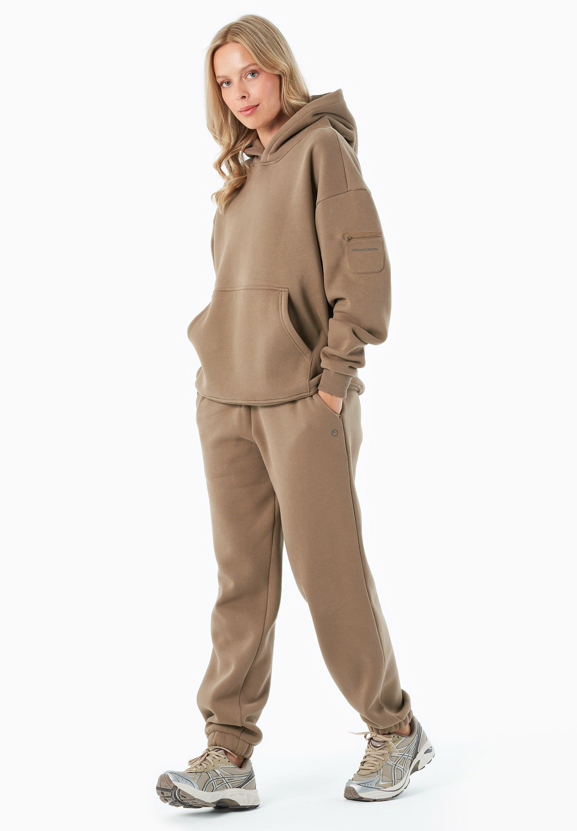 PARKERR | Essentials Travel Unisex Jogginghose aus Bio-Baumwolle & Recyceltem Polyester