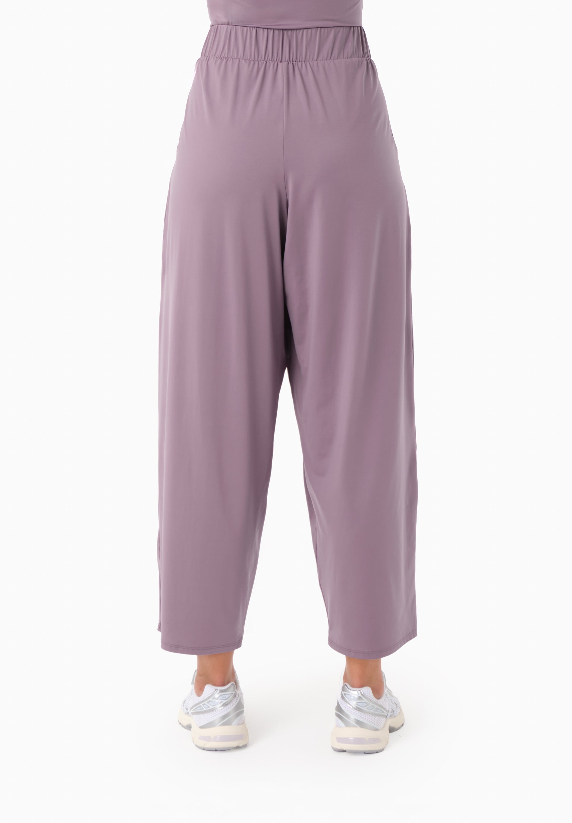 PEENY | Weit geschnittene Hose aus recyceltem Polyamid