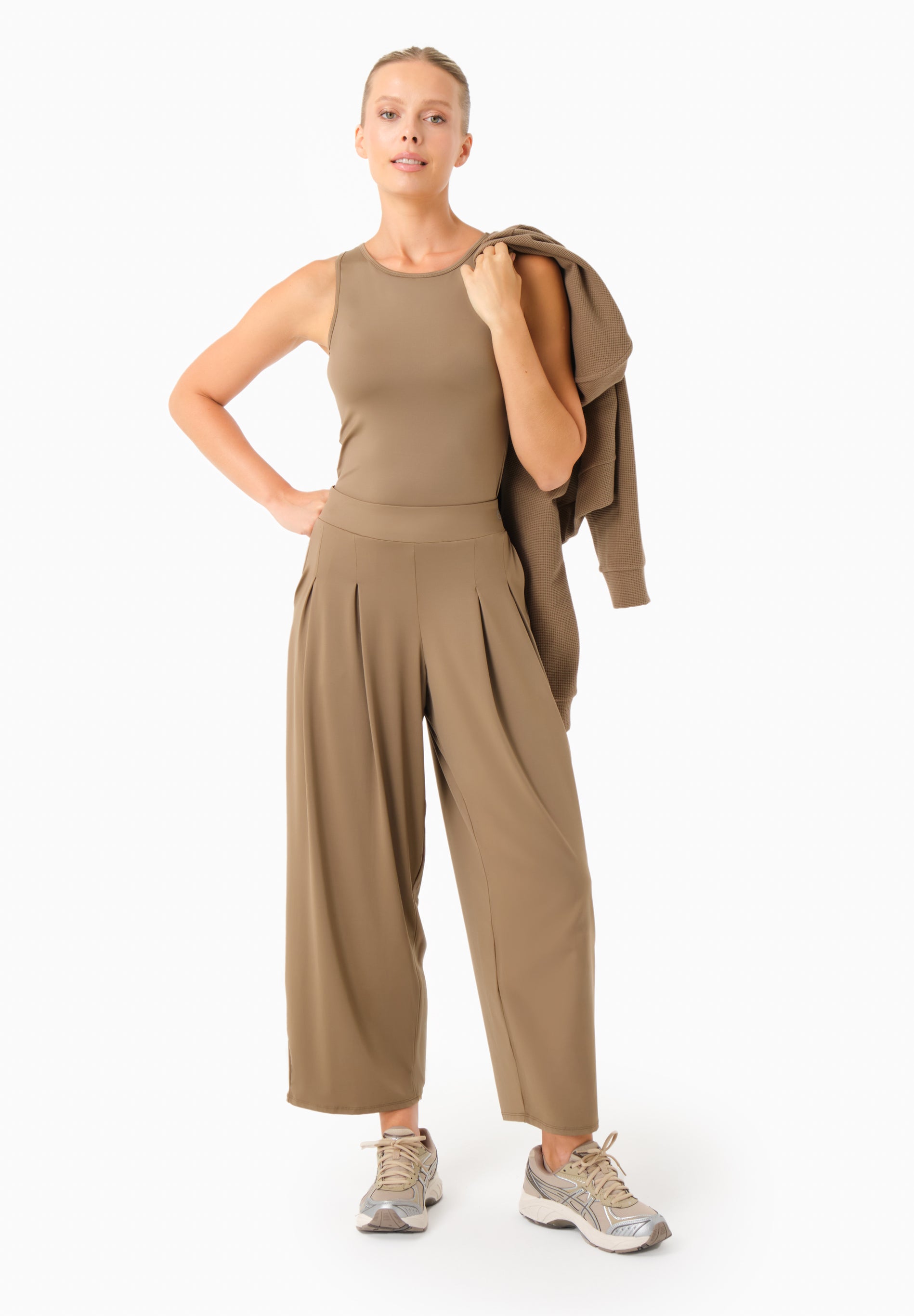 PEENY | Weit geschnittene Hose aus recyceltem Polyamid