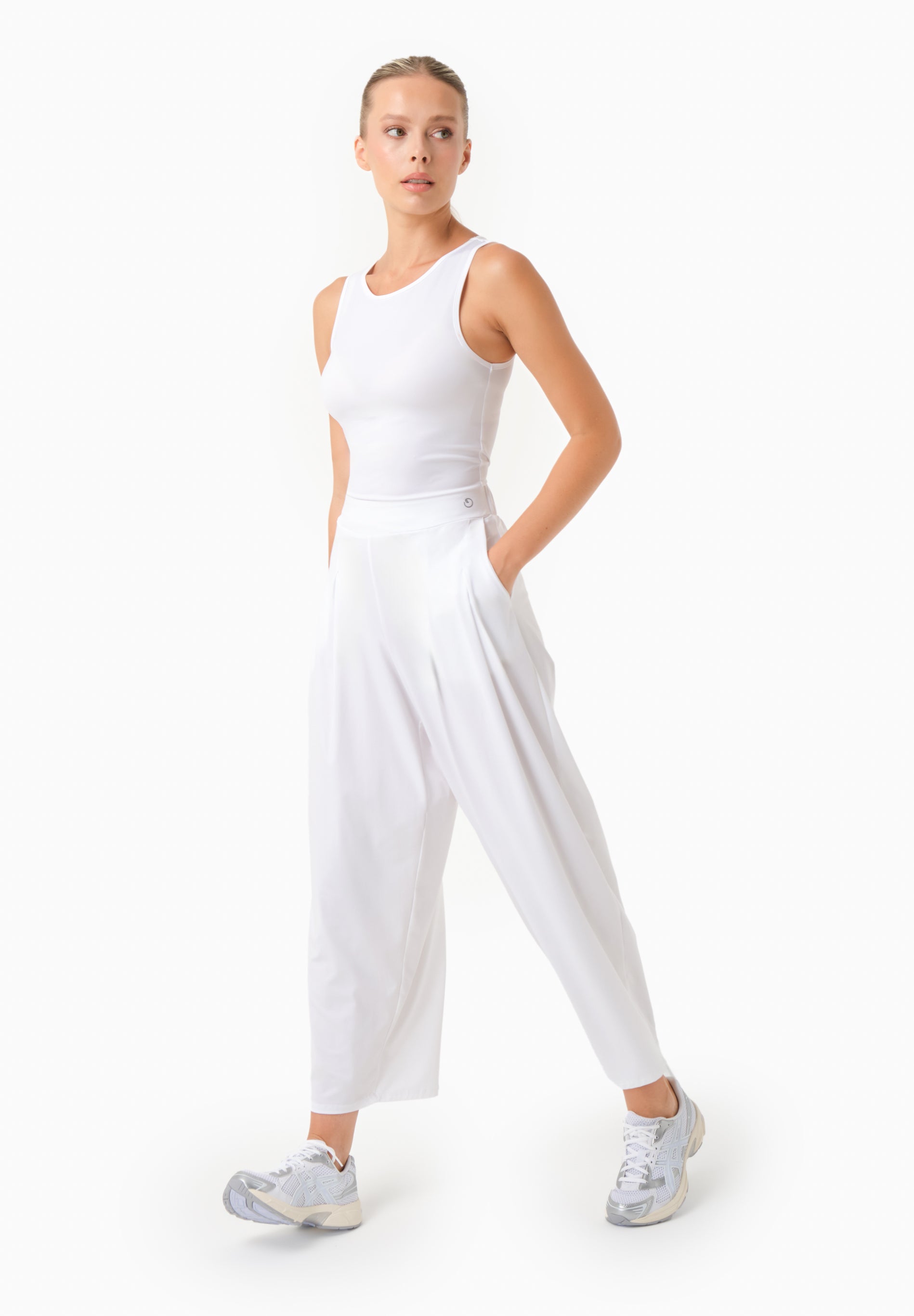 PEENY | Weit geschnittene Hose aus recyceltem Polyamid