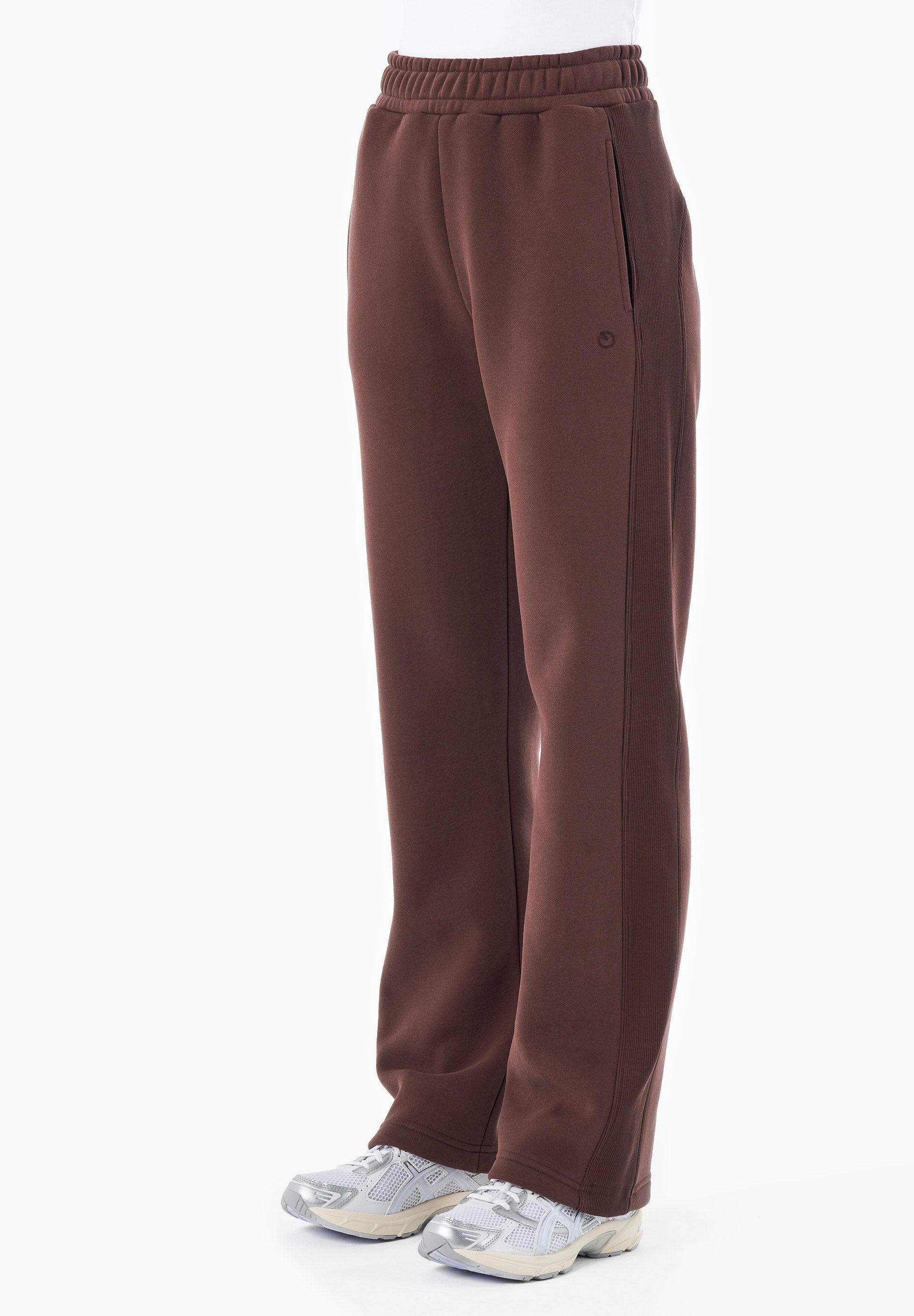 POLLY | Essentials Travel Sweathose aus Bio-Baumwolle & Recyceltem Polyester