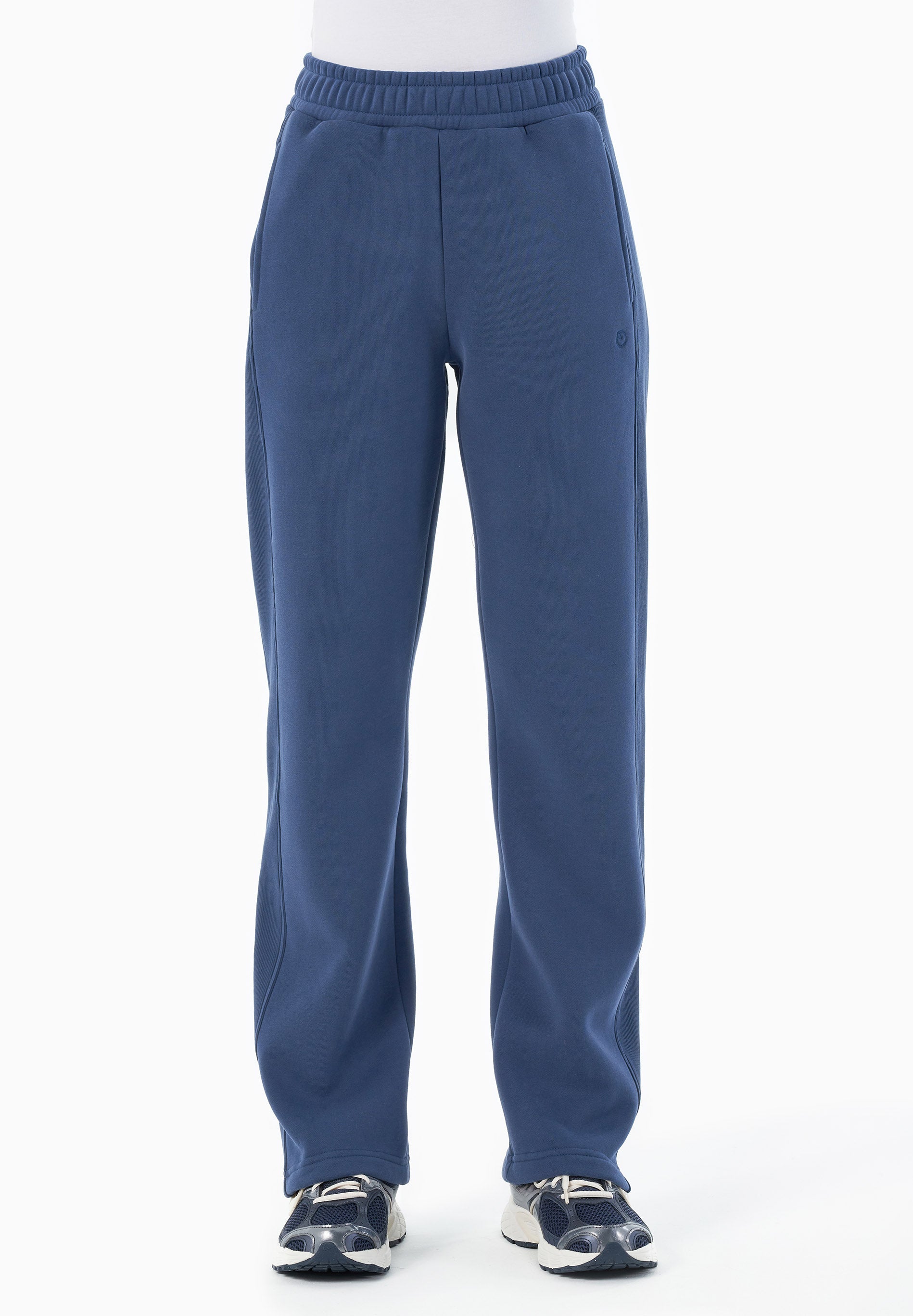 POLLY | Essentials Travel Sweathose aus Bio-Baumwolle & Recyceltem Polyester