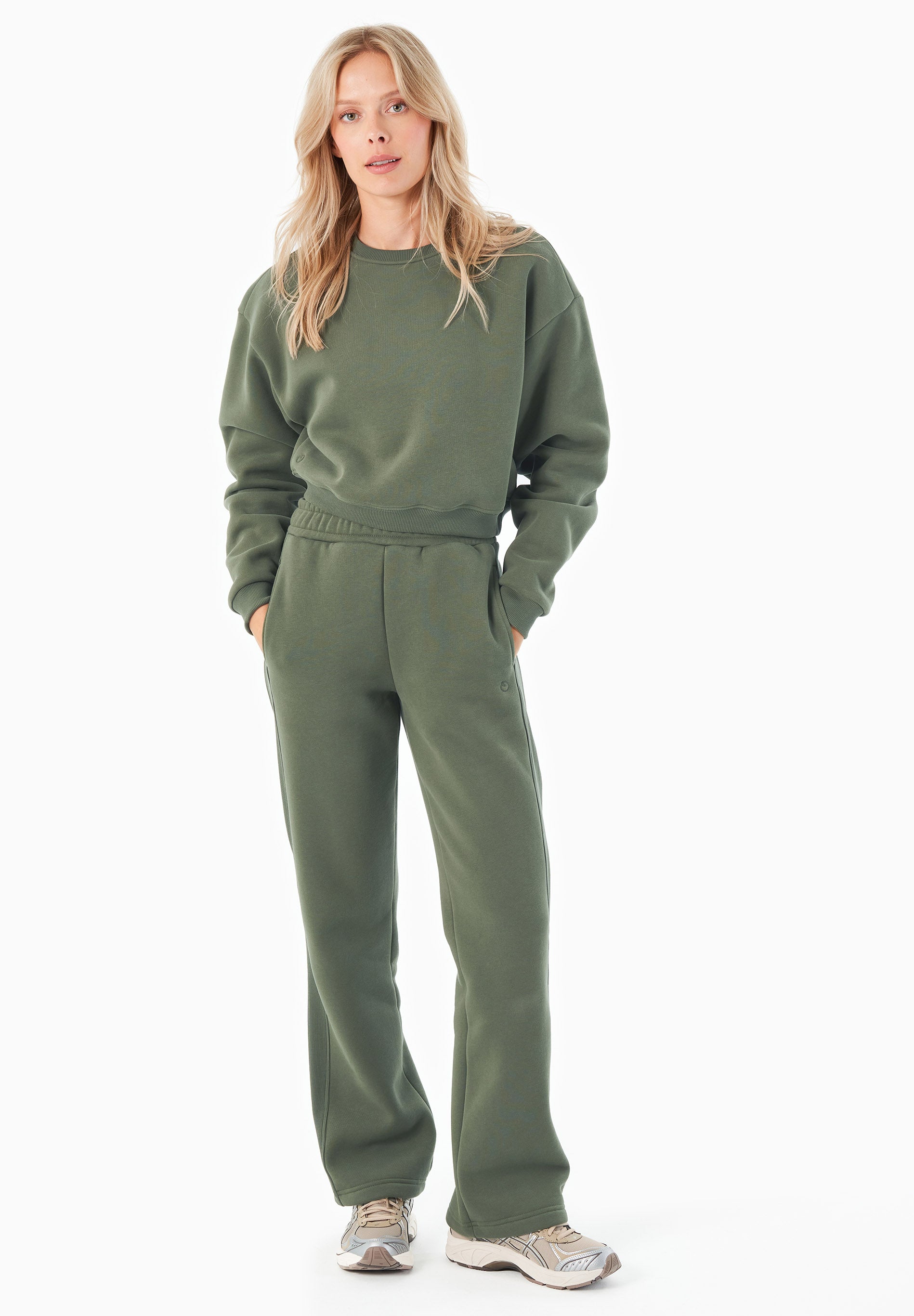 POLLY | Essentials Travel Sweathose aus Bio-Baumwolle & Recyceltem Polyester