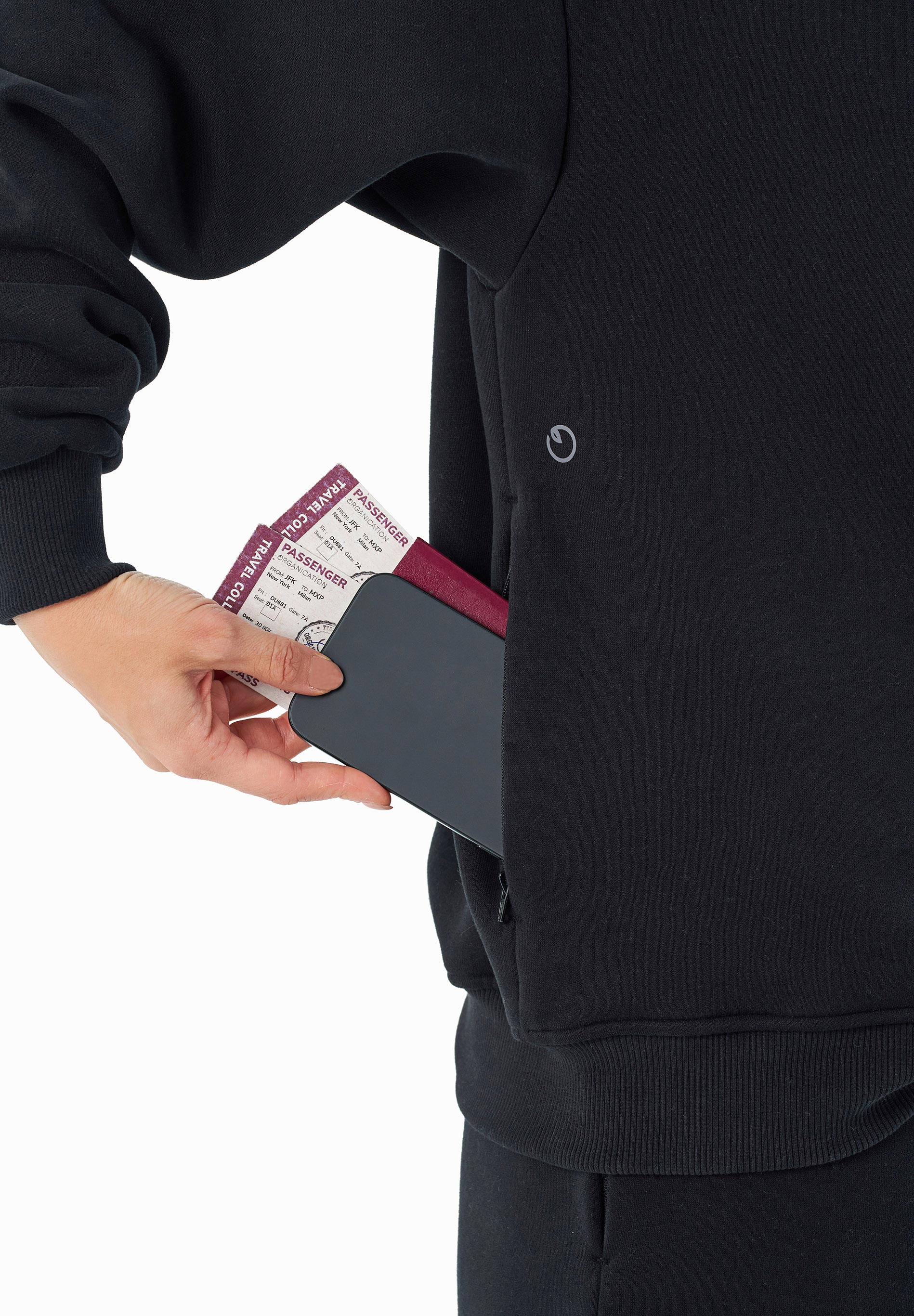 SAYLORR | Essentials Travel Unisex Sweatshirt aus Bio-Baumwolle und recyceltem Polyester