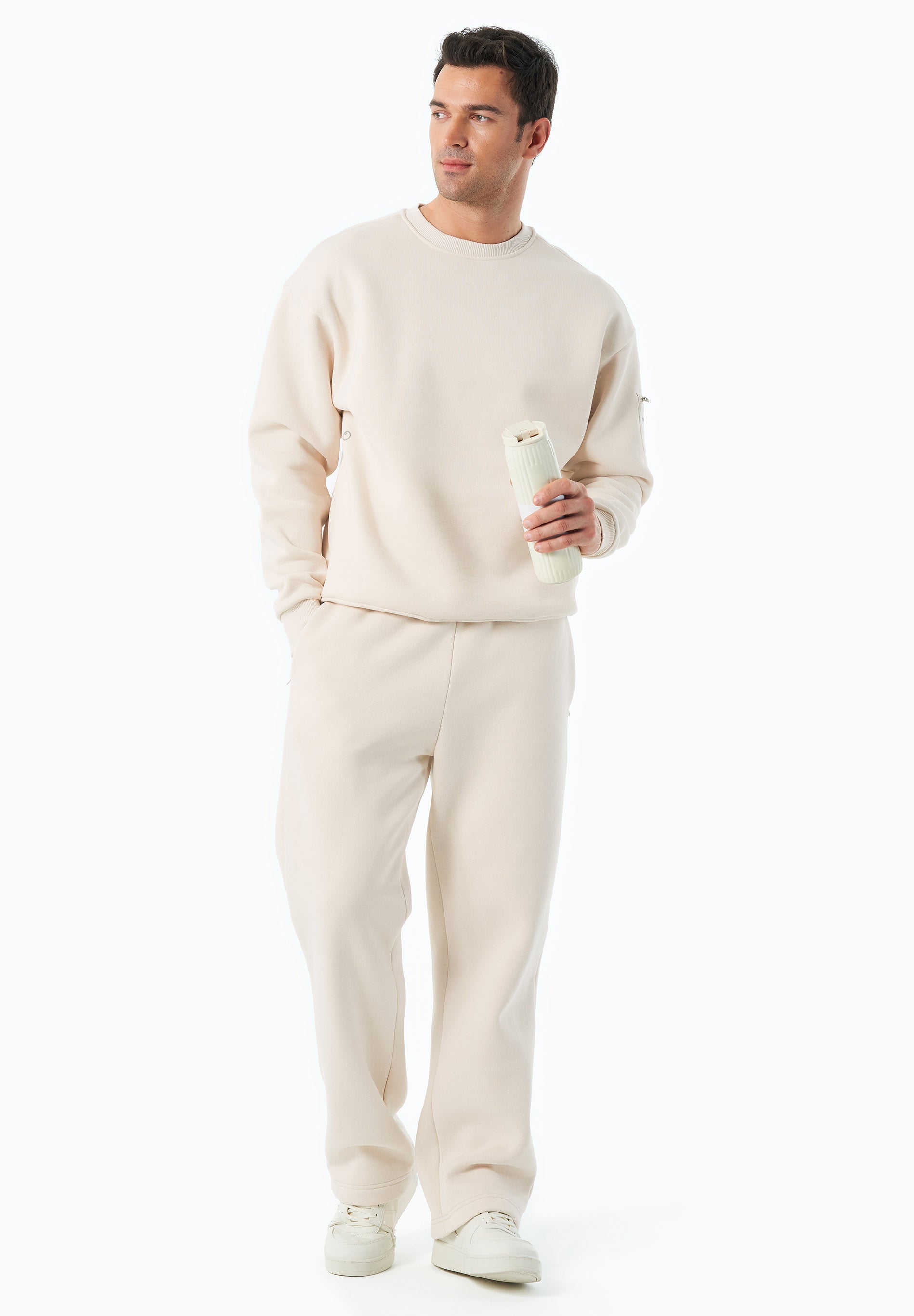 SAYLORR | Essentials Travel Unisex Sweatshirt aus Bio-Baumwolle und recyceltem Polyester