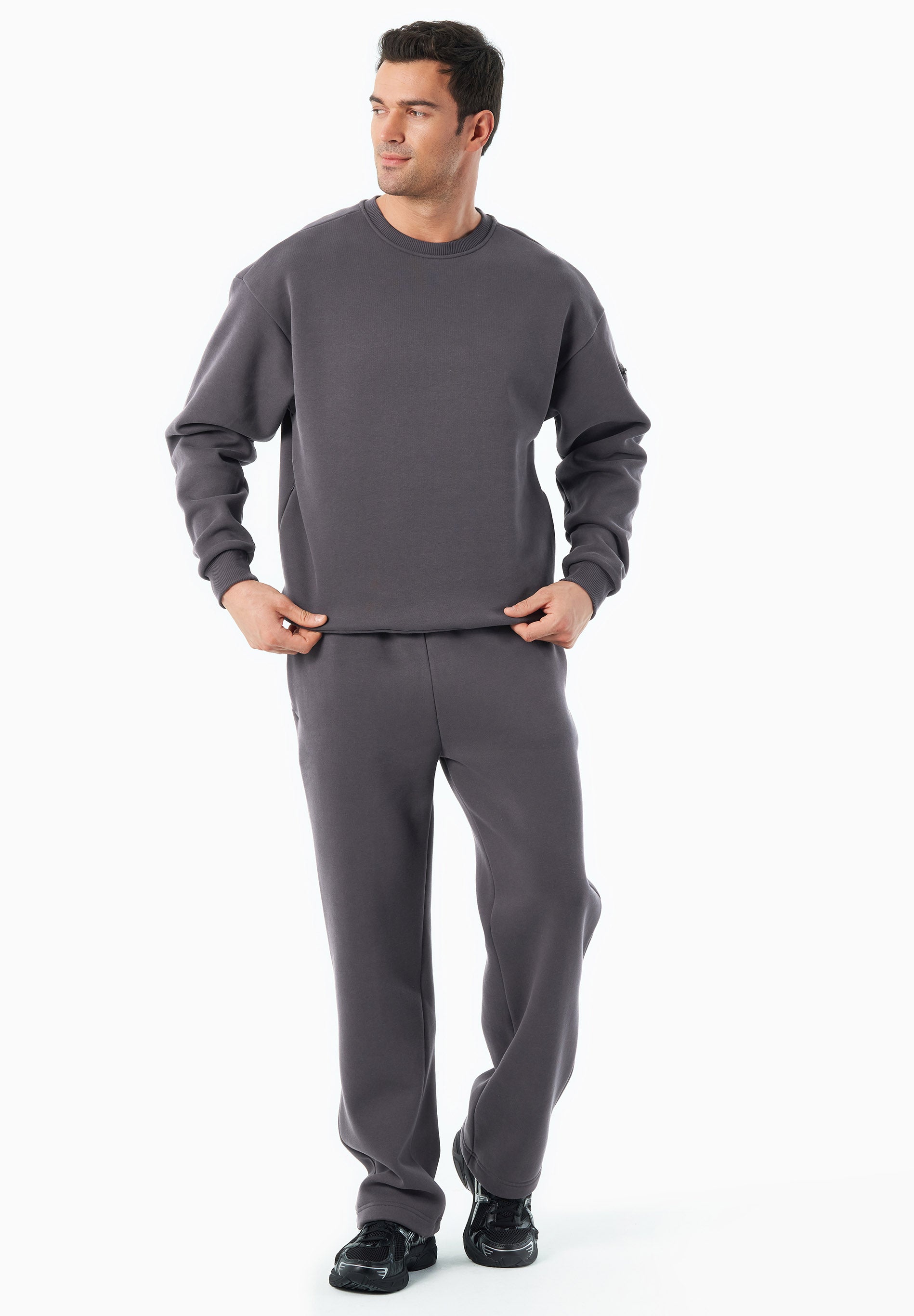 SAYLORR | Essentials Travel Unisex Sweatshirt aus Bio-Baumwolle und recyceltem Polyester