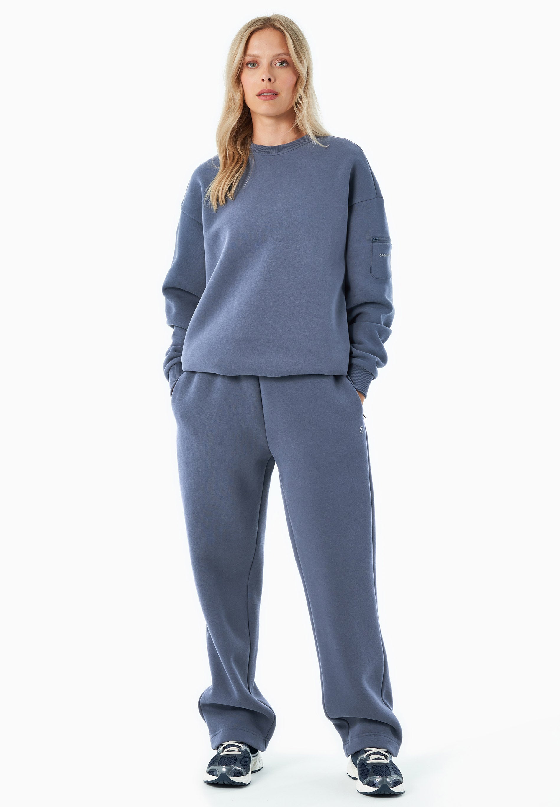 SAYLORR | Essentials Travel Unisex Sweatshirt aus Bio-Baumwolle und recyceltem Polyester