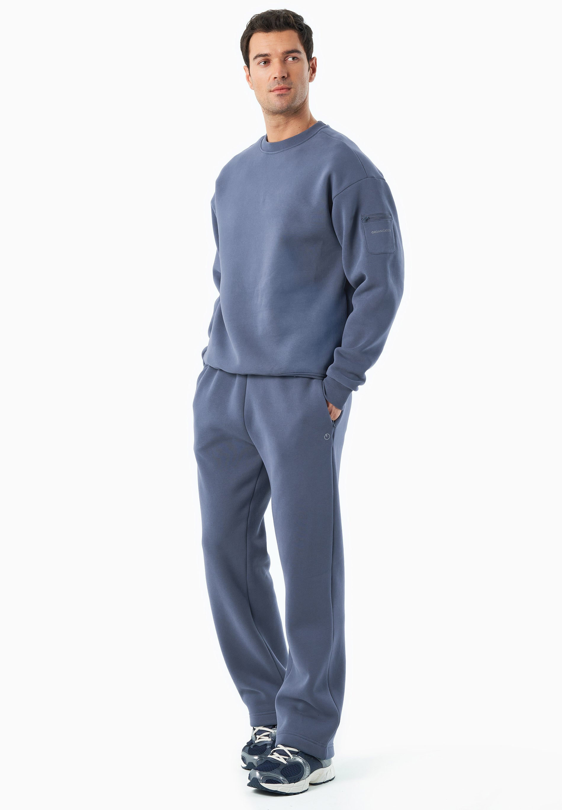 SAYLORR | Essentials Travel Unisex Sweatshirt aus Bio-Baumwolle und recyceltem Polyester