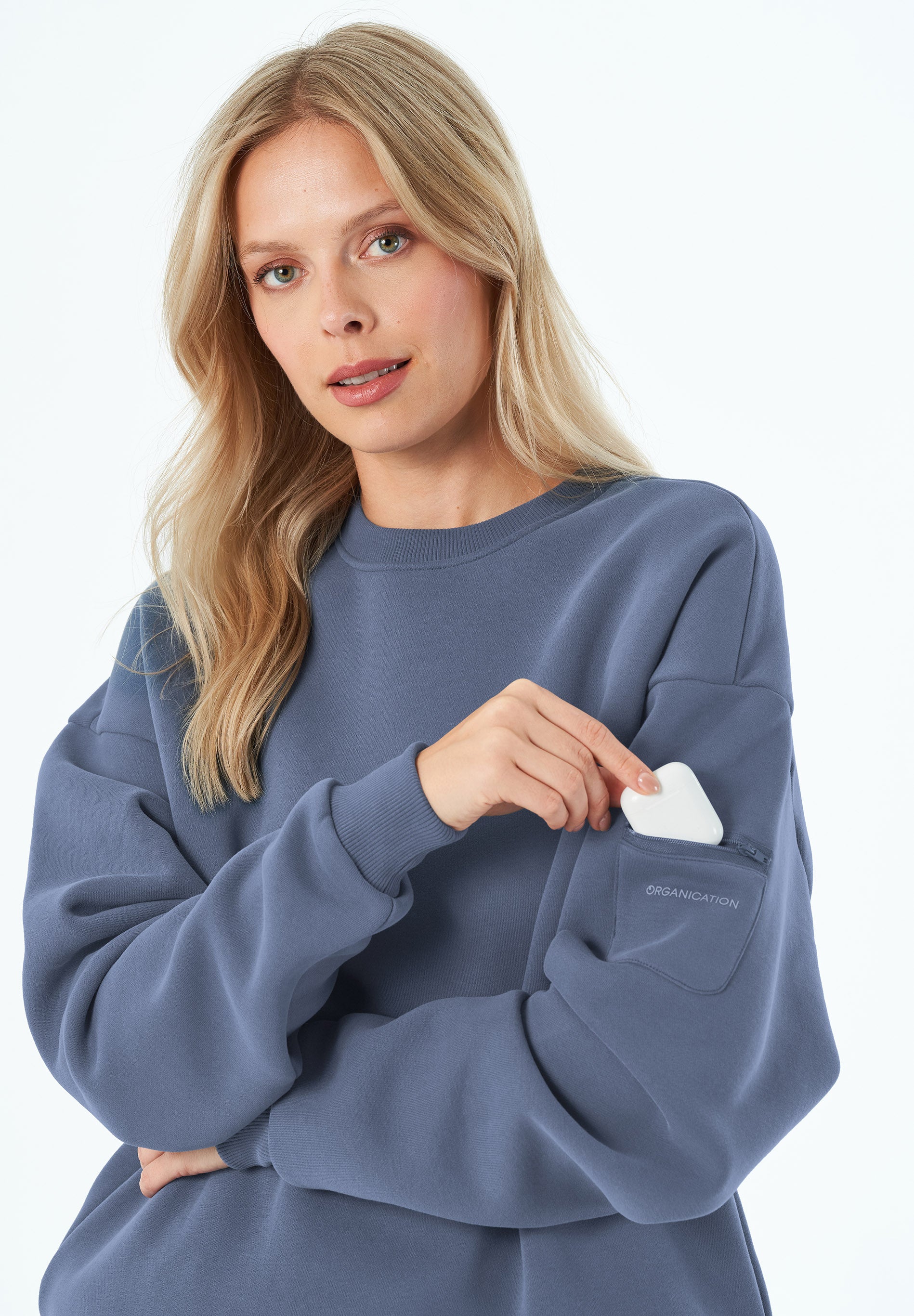 SAYLORR | Essentials Travel Unisex Sweatshirt aus Bio-Baumwolle und recyceltem Polyester