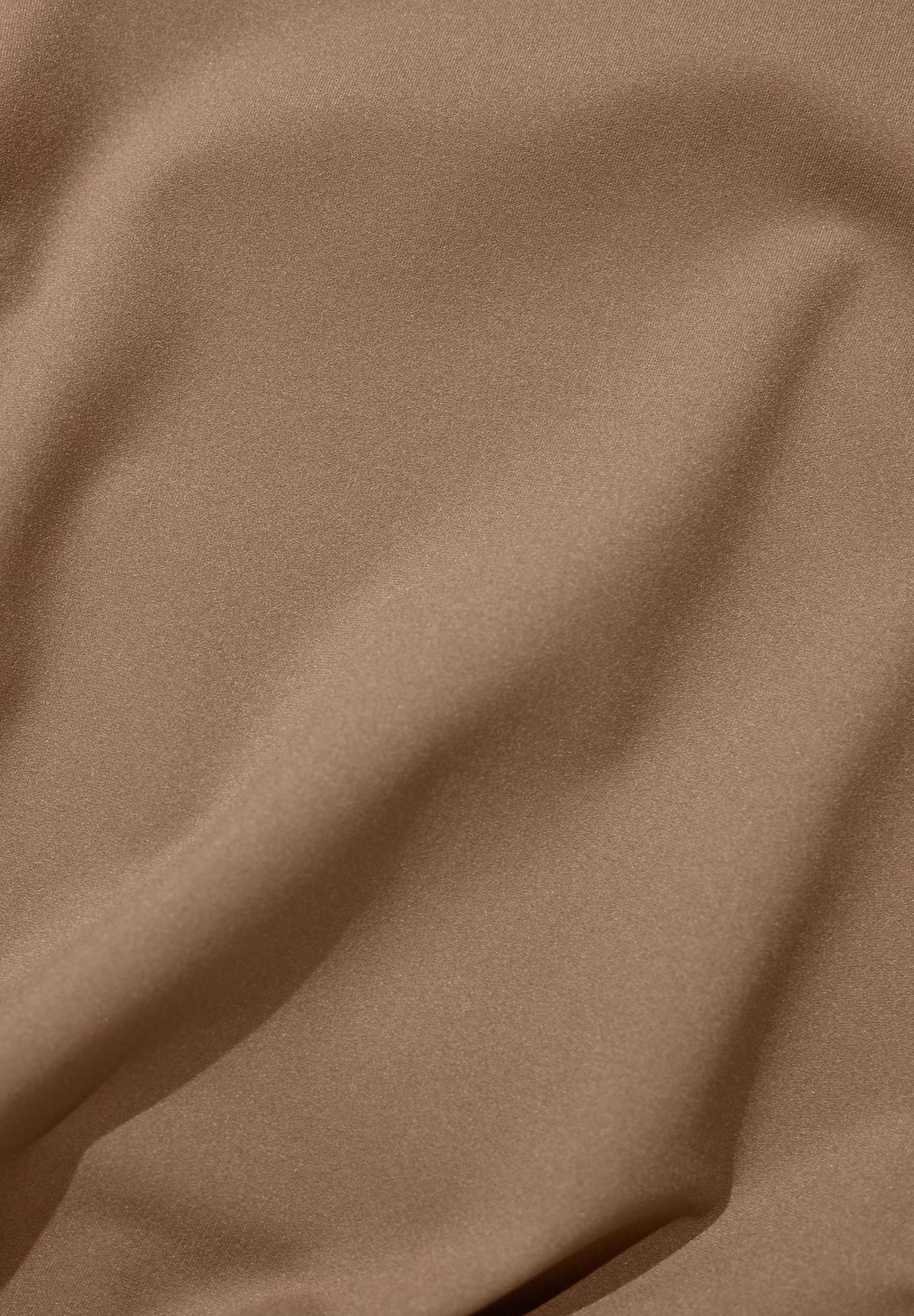 SELENNA | Shorts aus recyceltem Polyamid