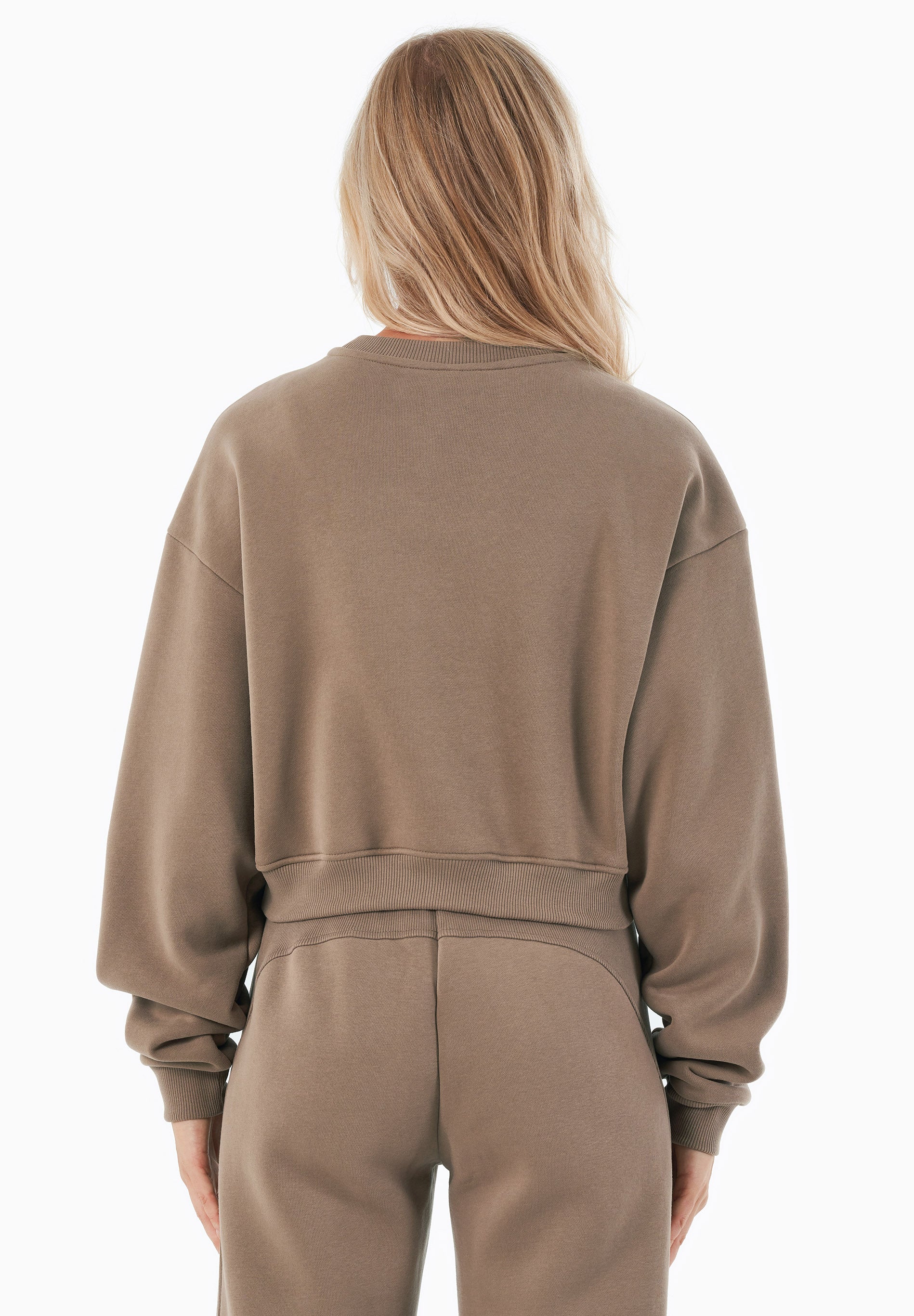 SILLIVIA | Essentials Travel Crop-Sweatshirt aus Bio-Baumwolle und recyceltem Polyester