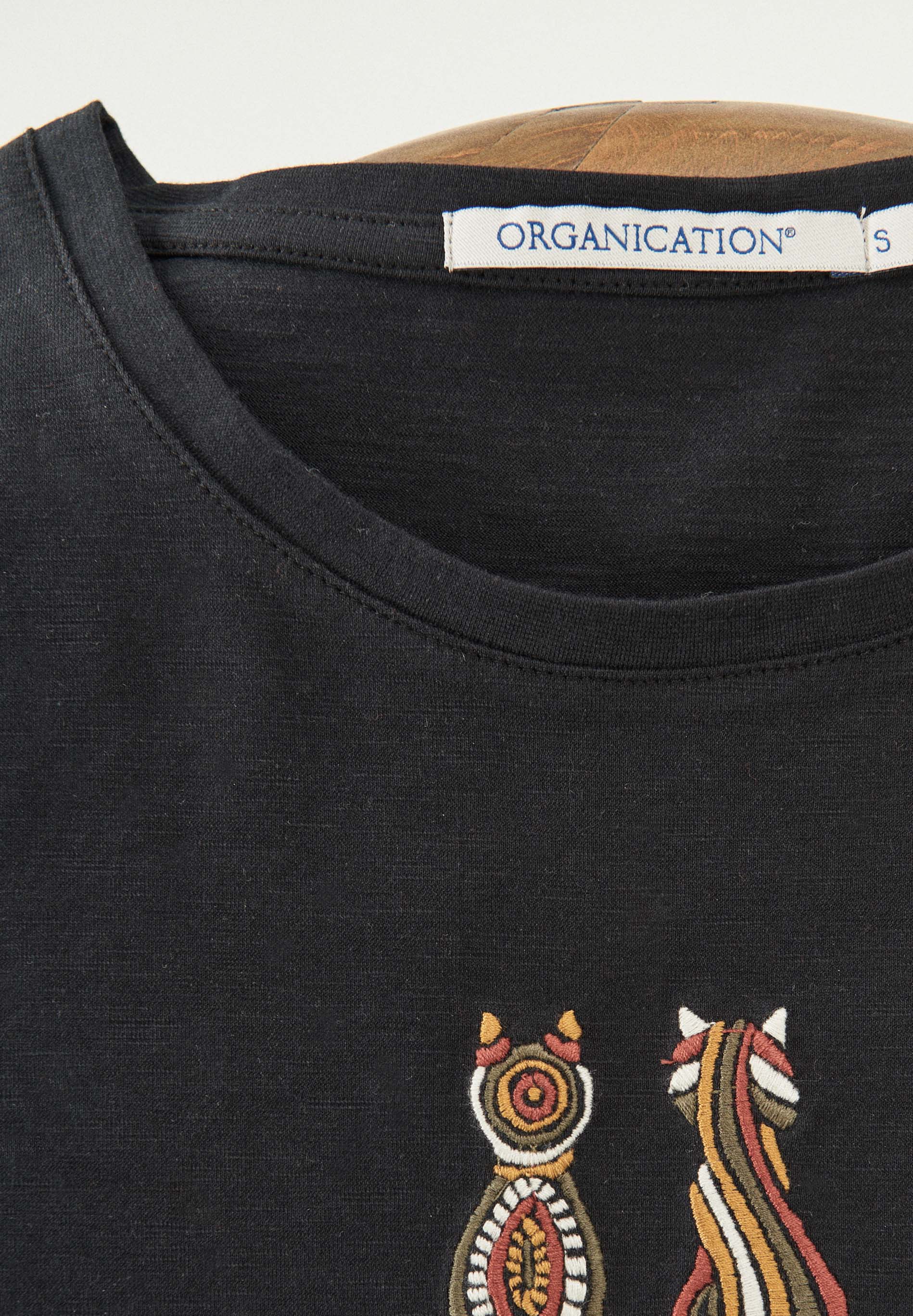 T-Shirt aus Bio-Baumwolle mit Katzen-Stickerei