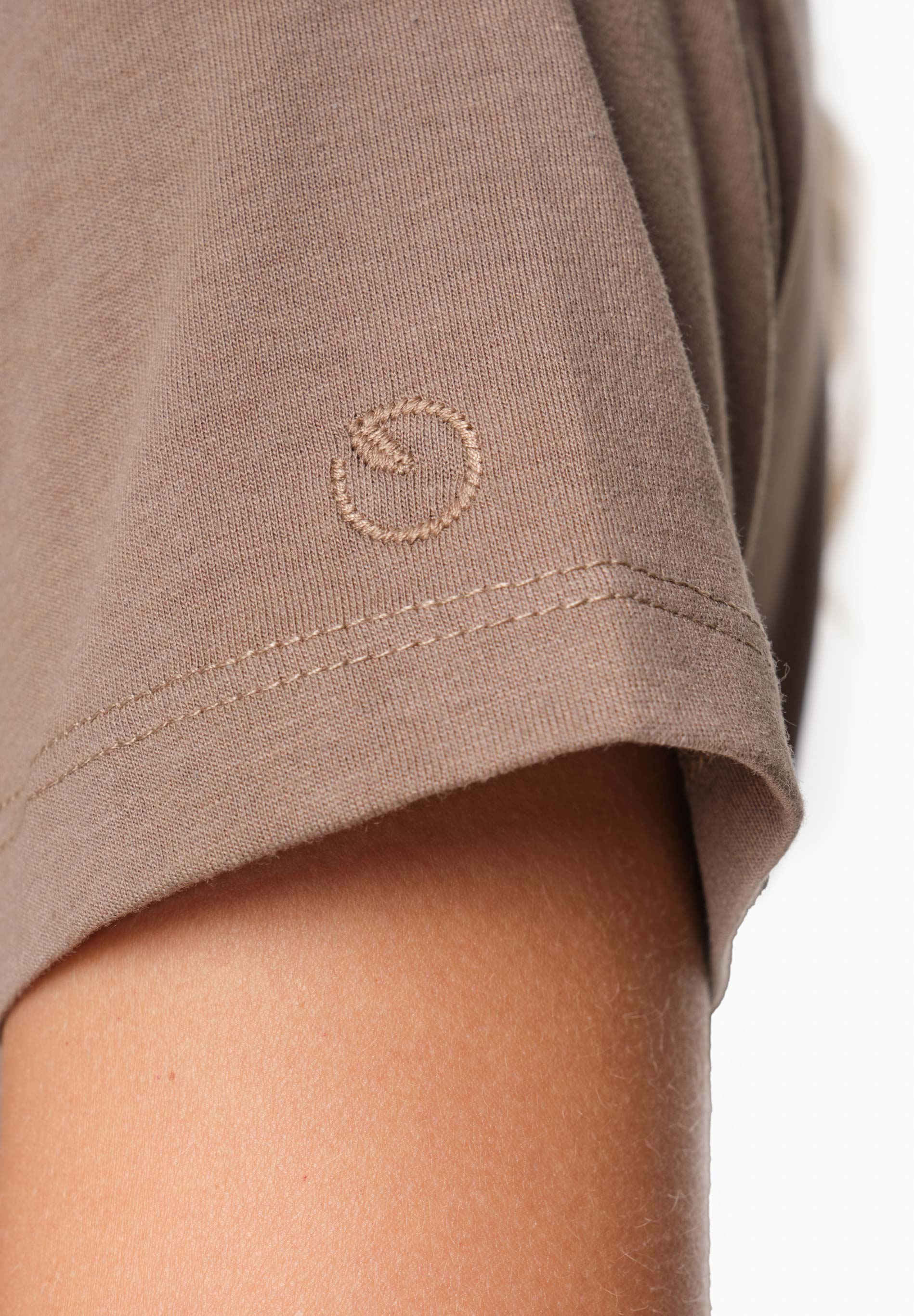 TAMARRA | T-Shirt aus TENCEL™ Modal und Bio-Baumwolle mit V-Ausschnitt