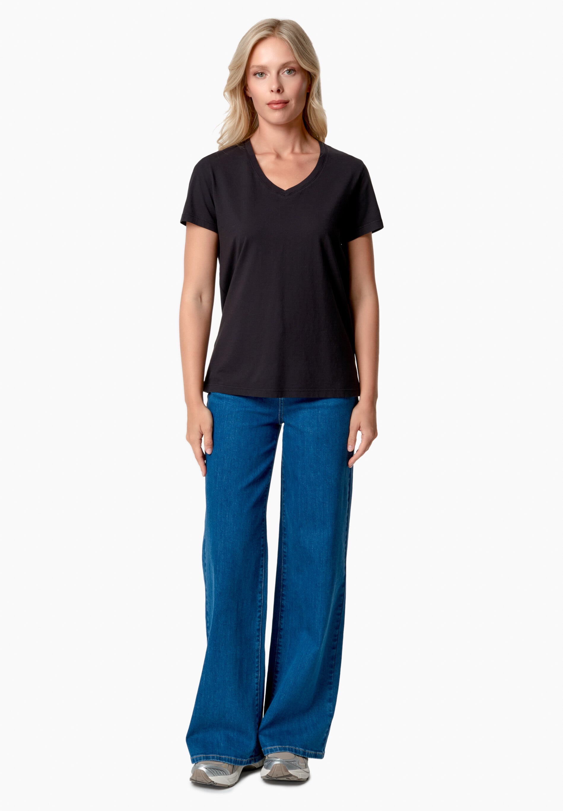 TESSA | Basic T-Shirt aus Bio-Baumwolle mit V-Ausschnitt
