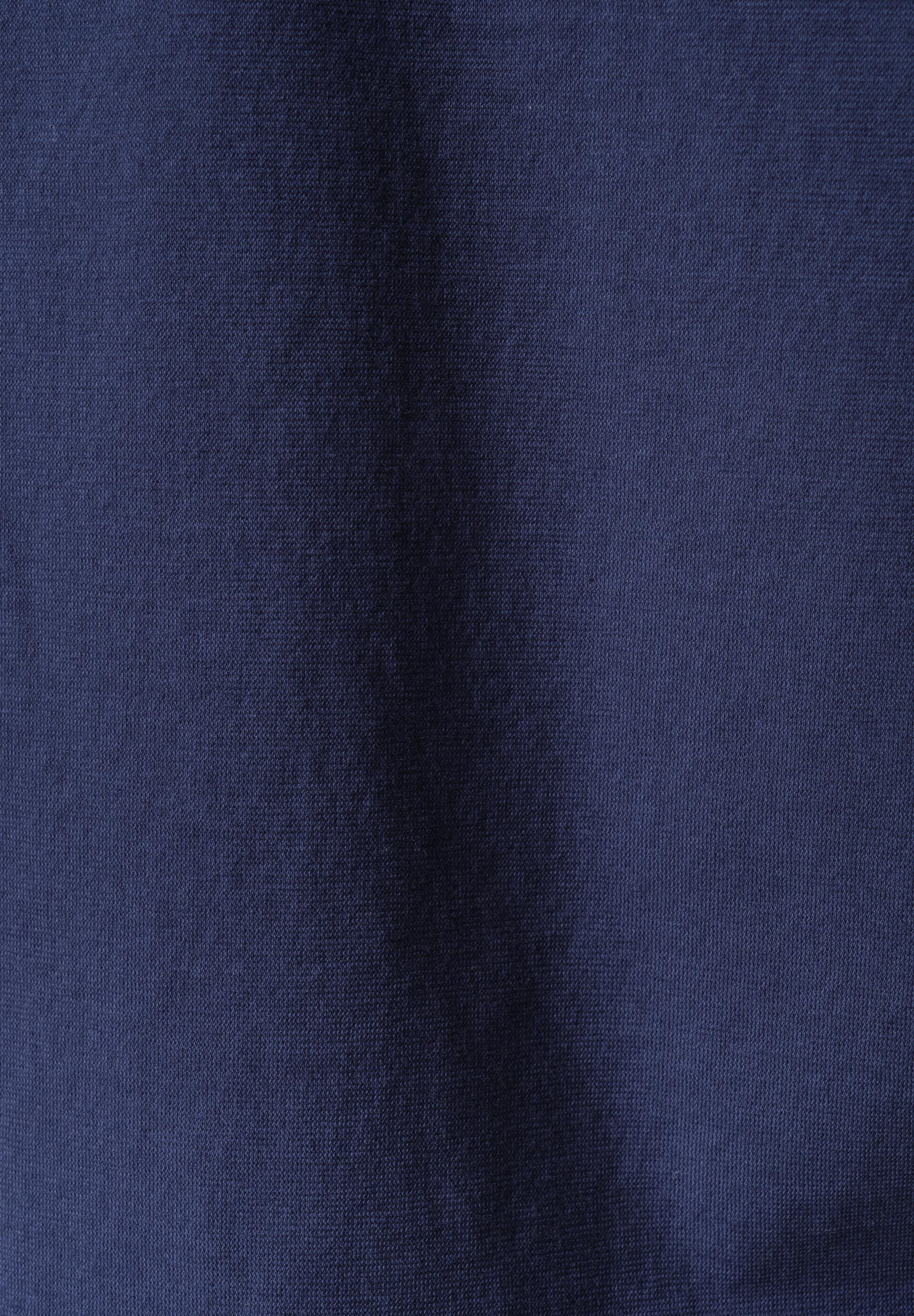 TESSA | Basic T-Shirt aus Bio-Baumwolle mit V-Ausschnitt