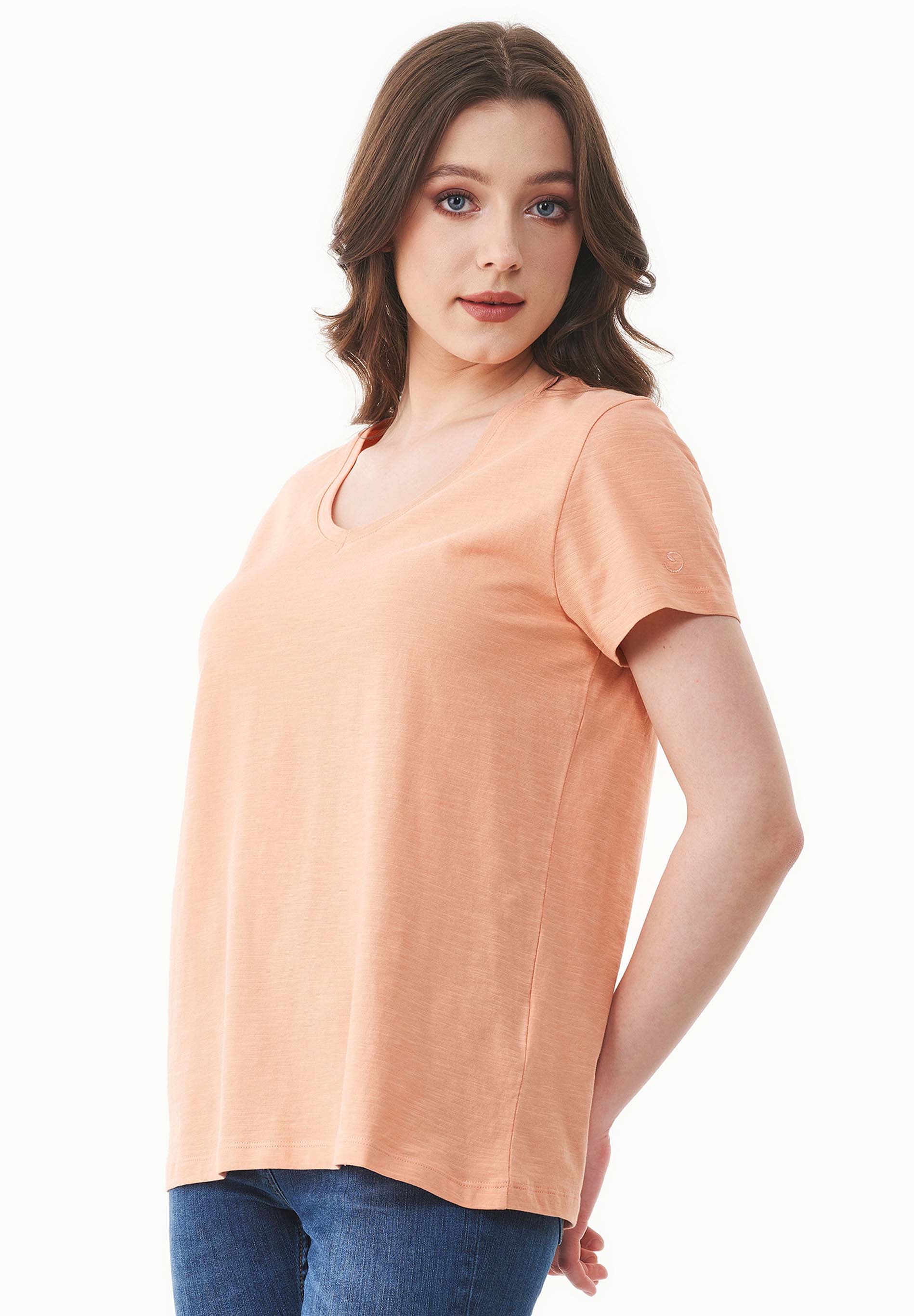 Basic T-Shirt aus Bio-Baumwolle mit V-Ausschnitt