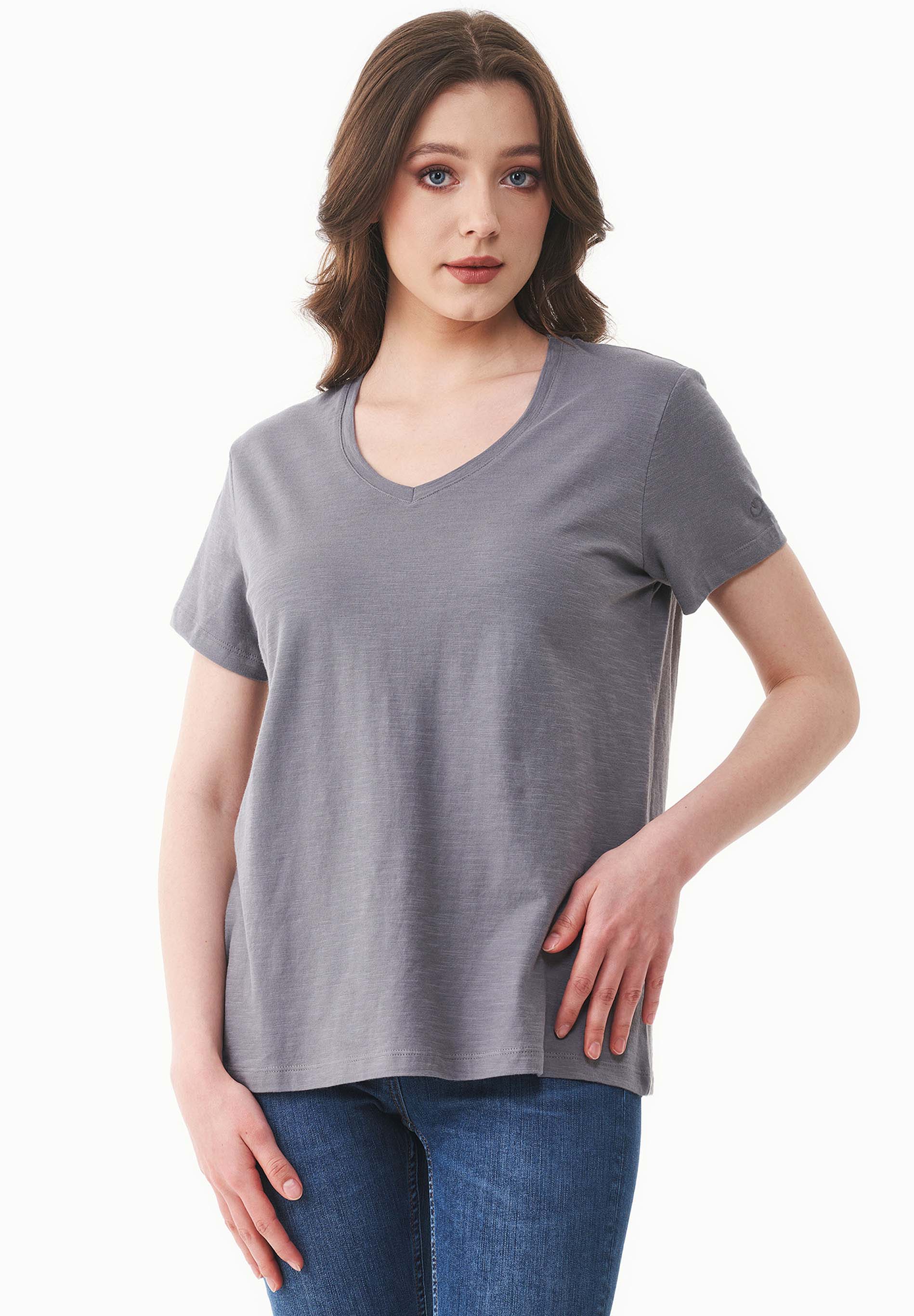 Basic T-Shirt aus Bio-Baumwolle mit V-Ausschnitt