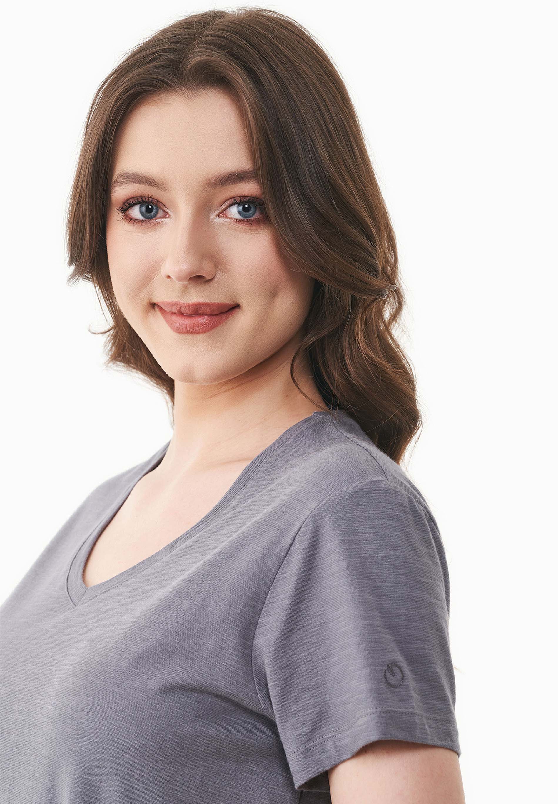 Basic T-Shirt aus Bio-Baumwolle mit V-Ausschnitt