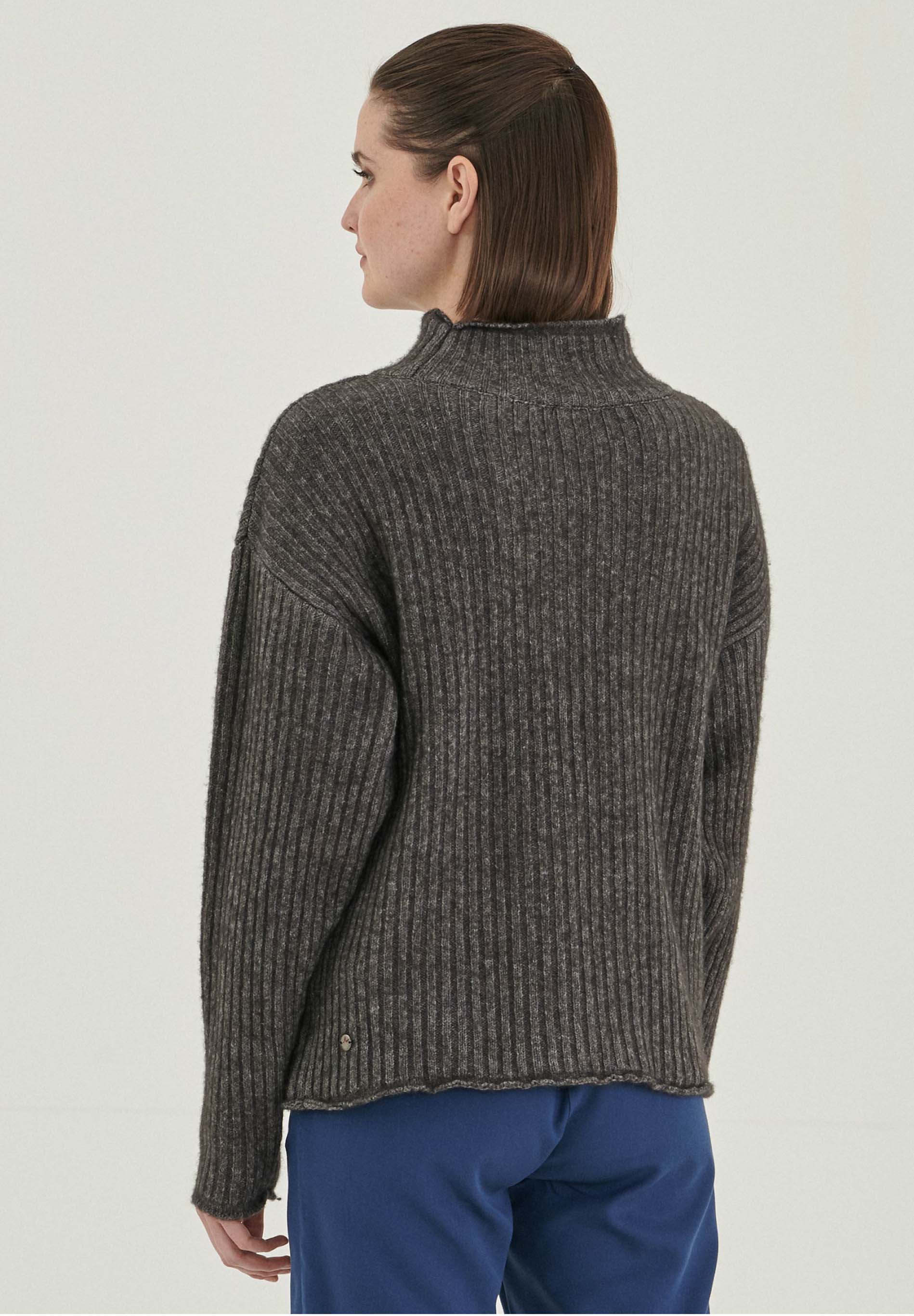 Stehkragenpullover aus Bio-Merinowolle und Bio-Baumwolle