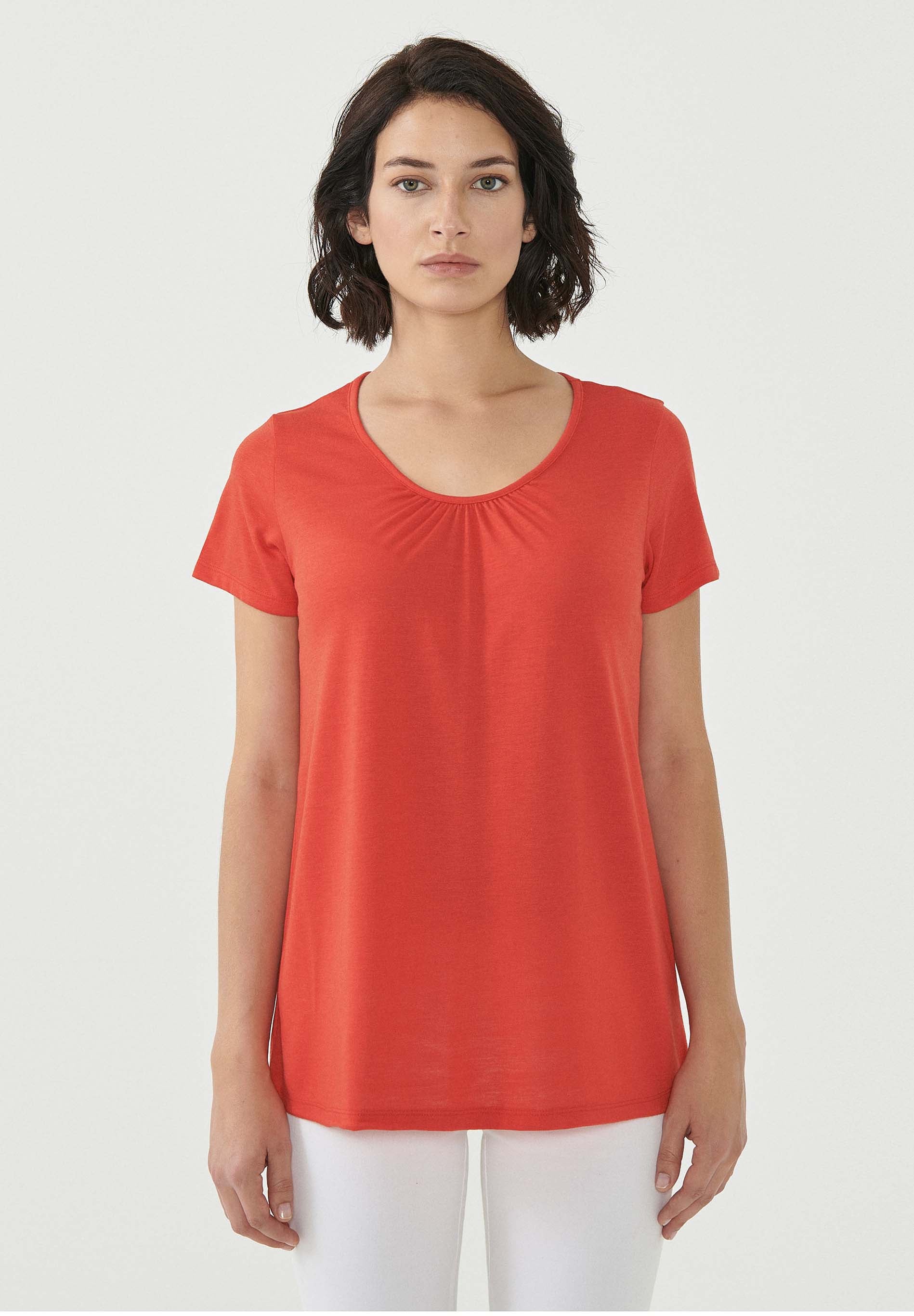T-Shirt aus REPREVE® und LENZING™ ECOVERO™
