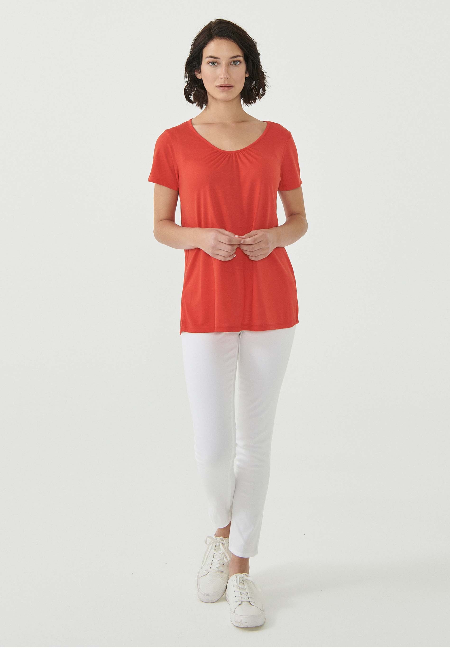 T-Shirt aus REPREVE® und LENZING™ ECOVERO™