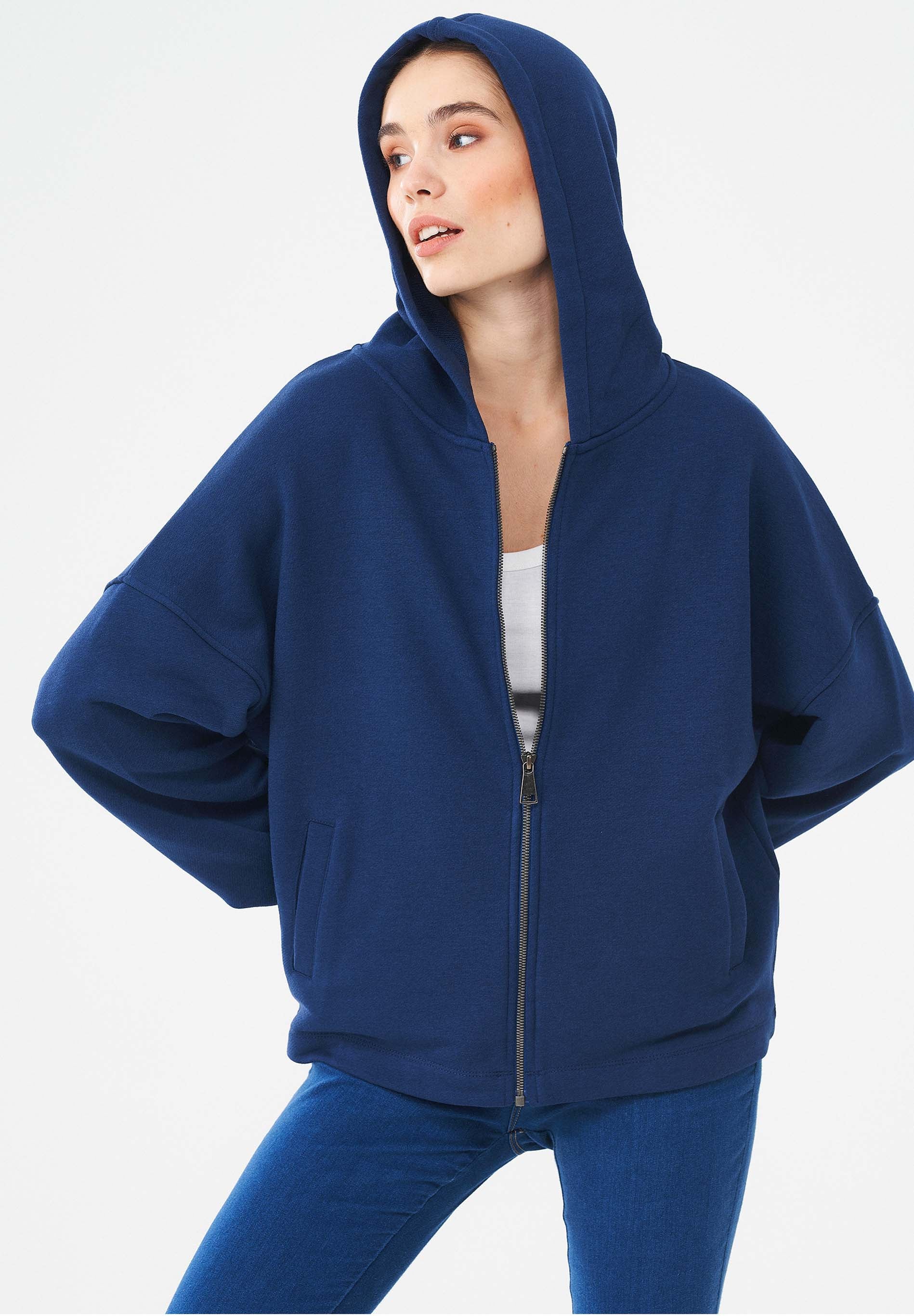 Sweatjacke aus Bio-Baumwolle & Modal mit recyceltem Polyester