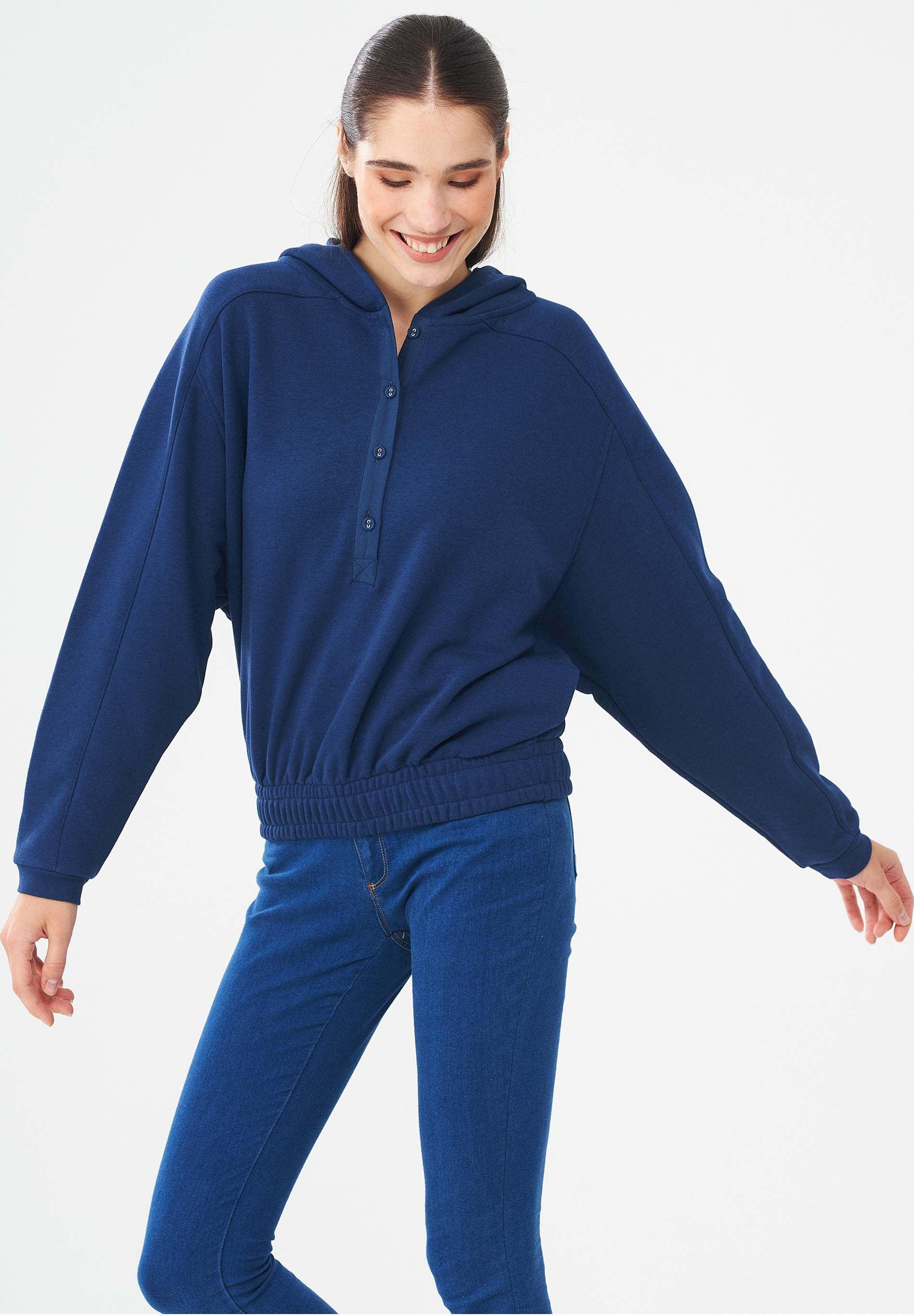 Kapuzenpullover aus Bio-Baumwolle & Modal mit recyceltem Polyester