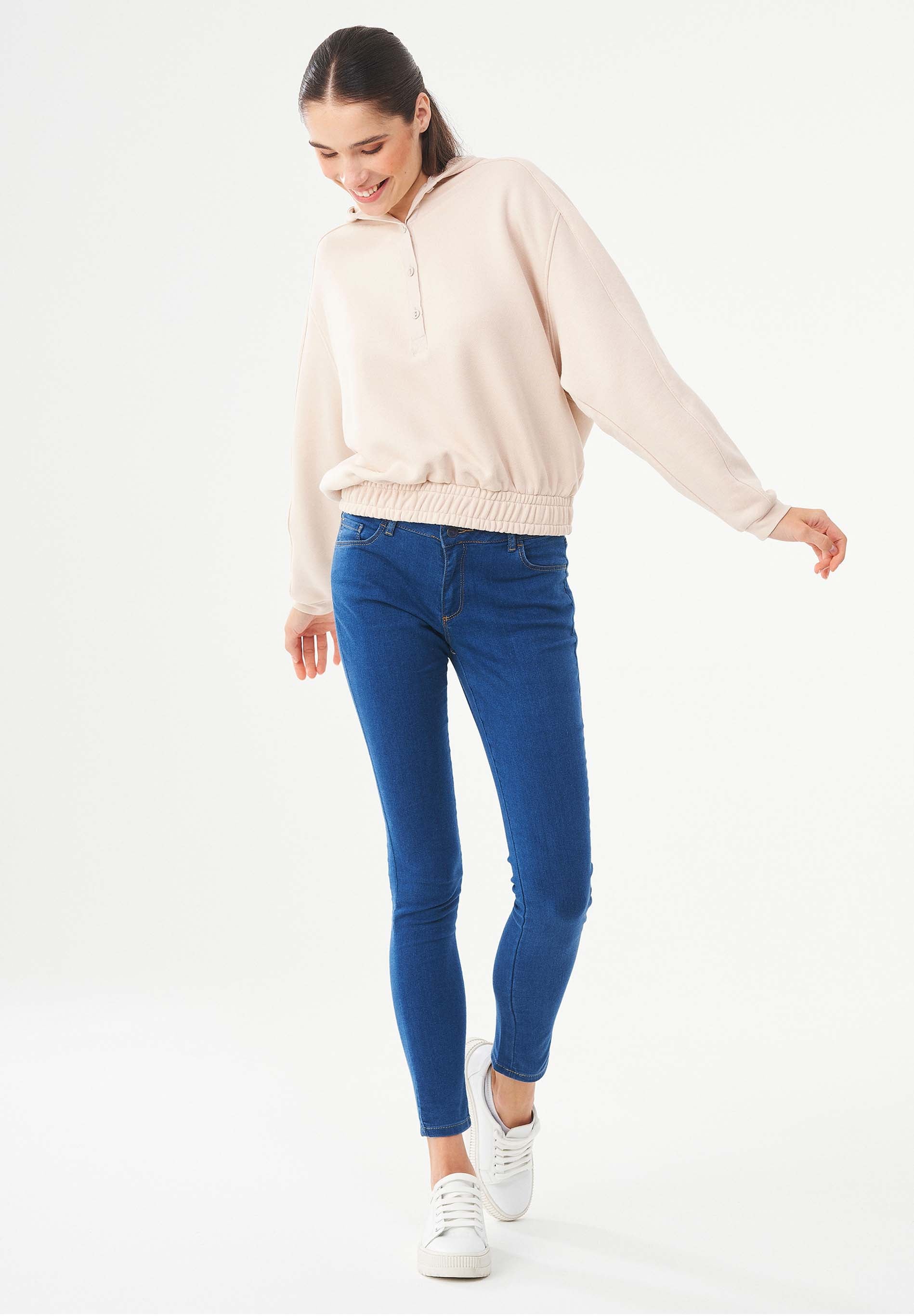 Kapuzenpullover aus Bio-Baumwolle & Modal mit recyceltem Polyester
