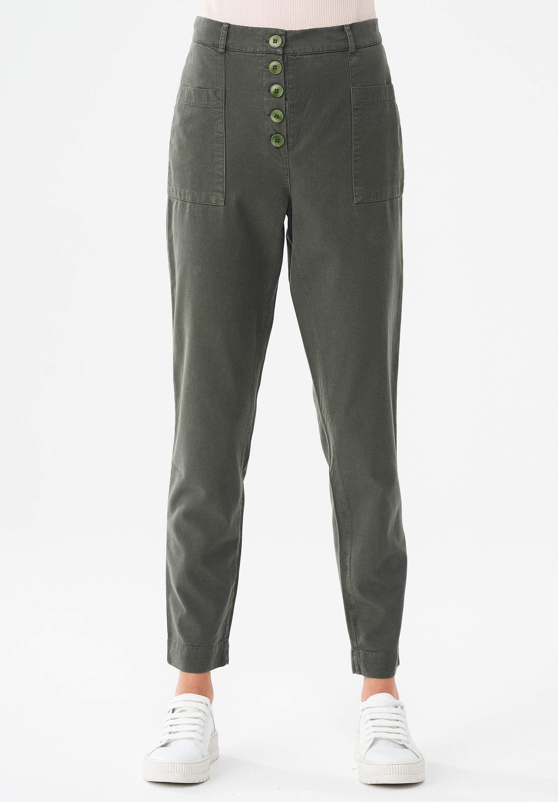 Garment Dyed Hose aus TENCEL™ Lyocell-Mix