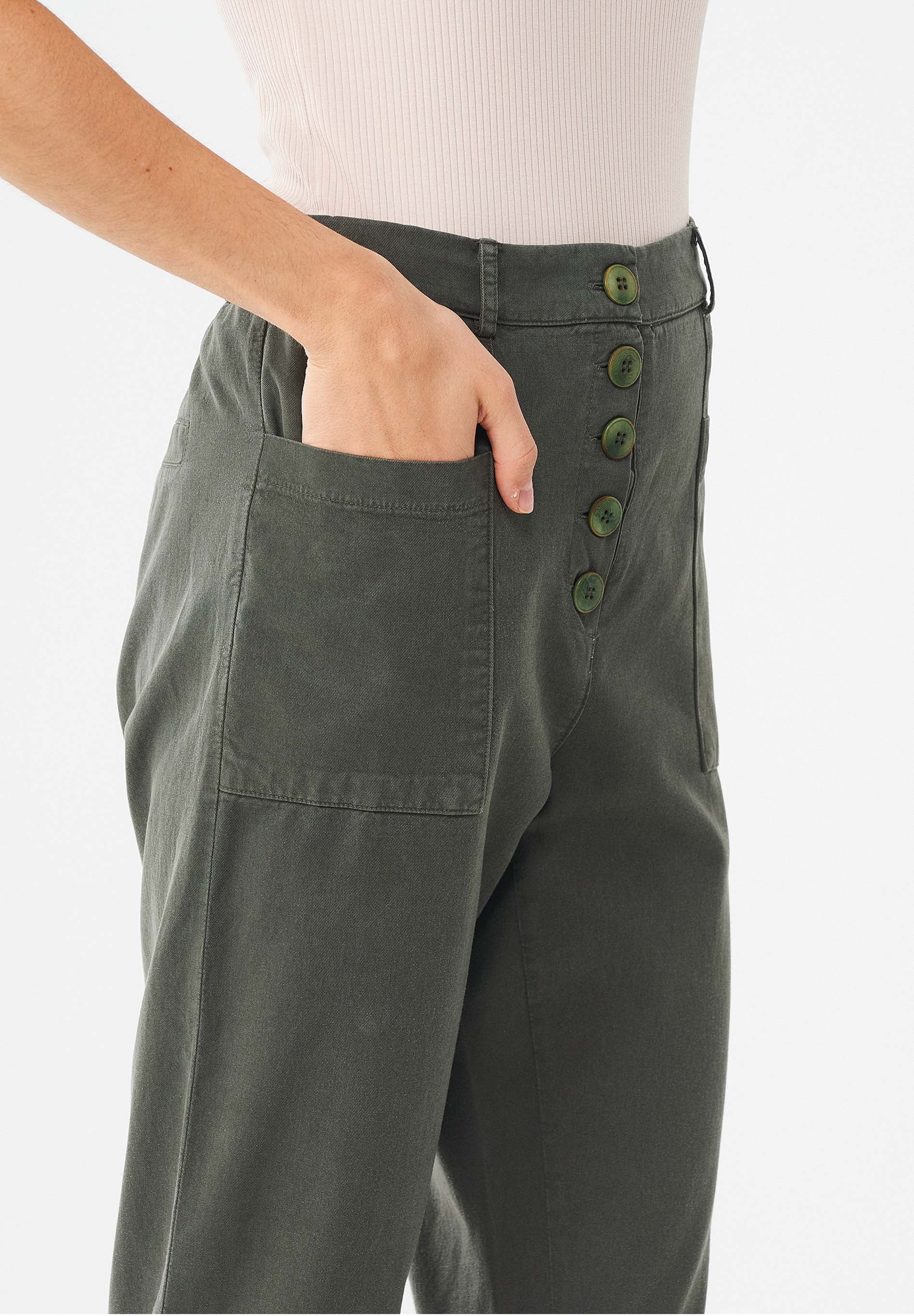 Garment Dyed Hose aus TENCEL™ Lyocell-Mix