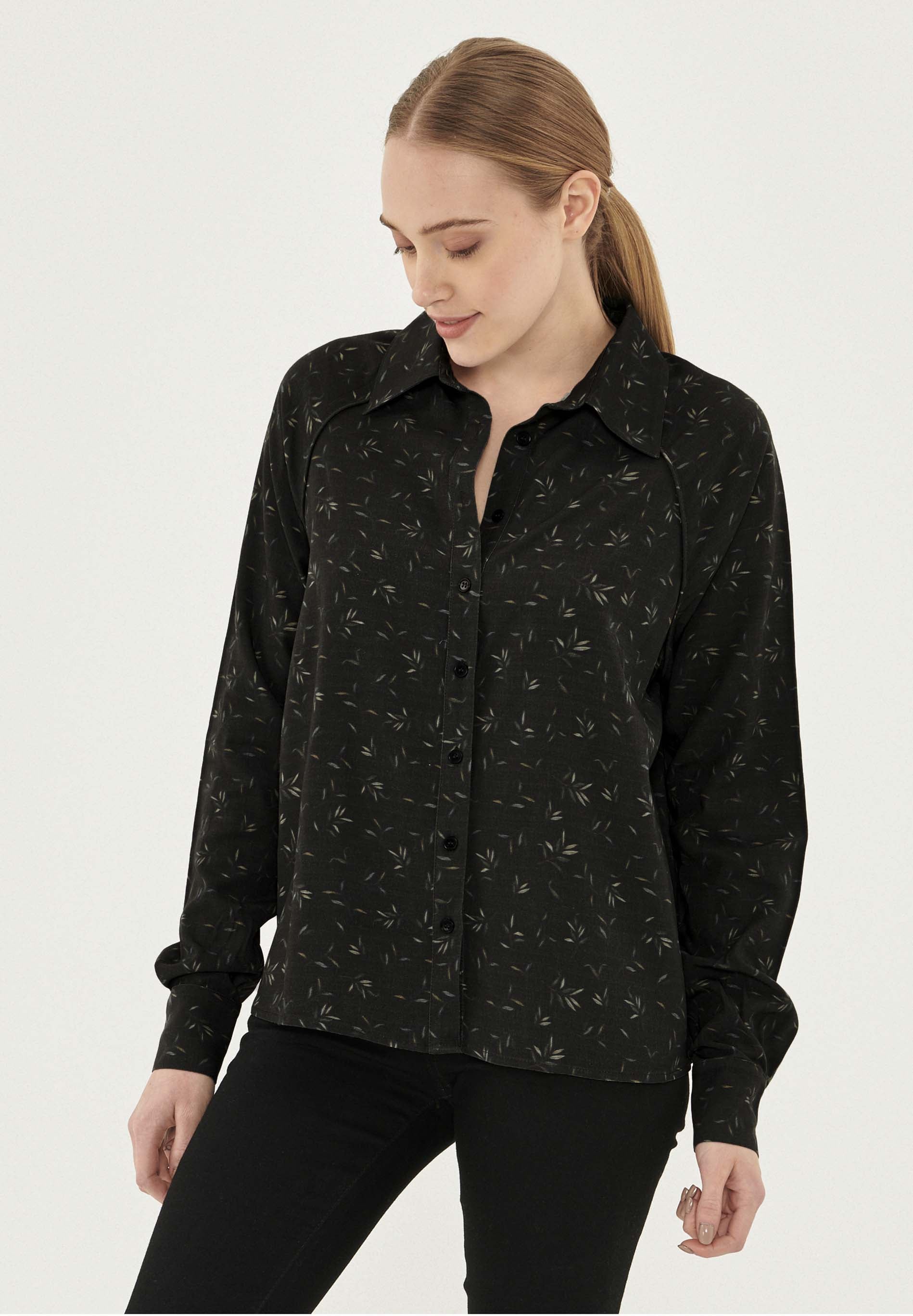 Hemdbluse aus LENZING™ ECOVERO™ Viskose