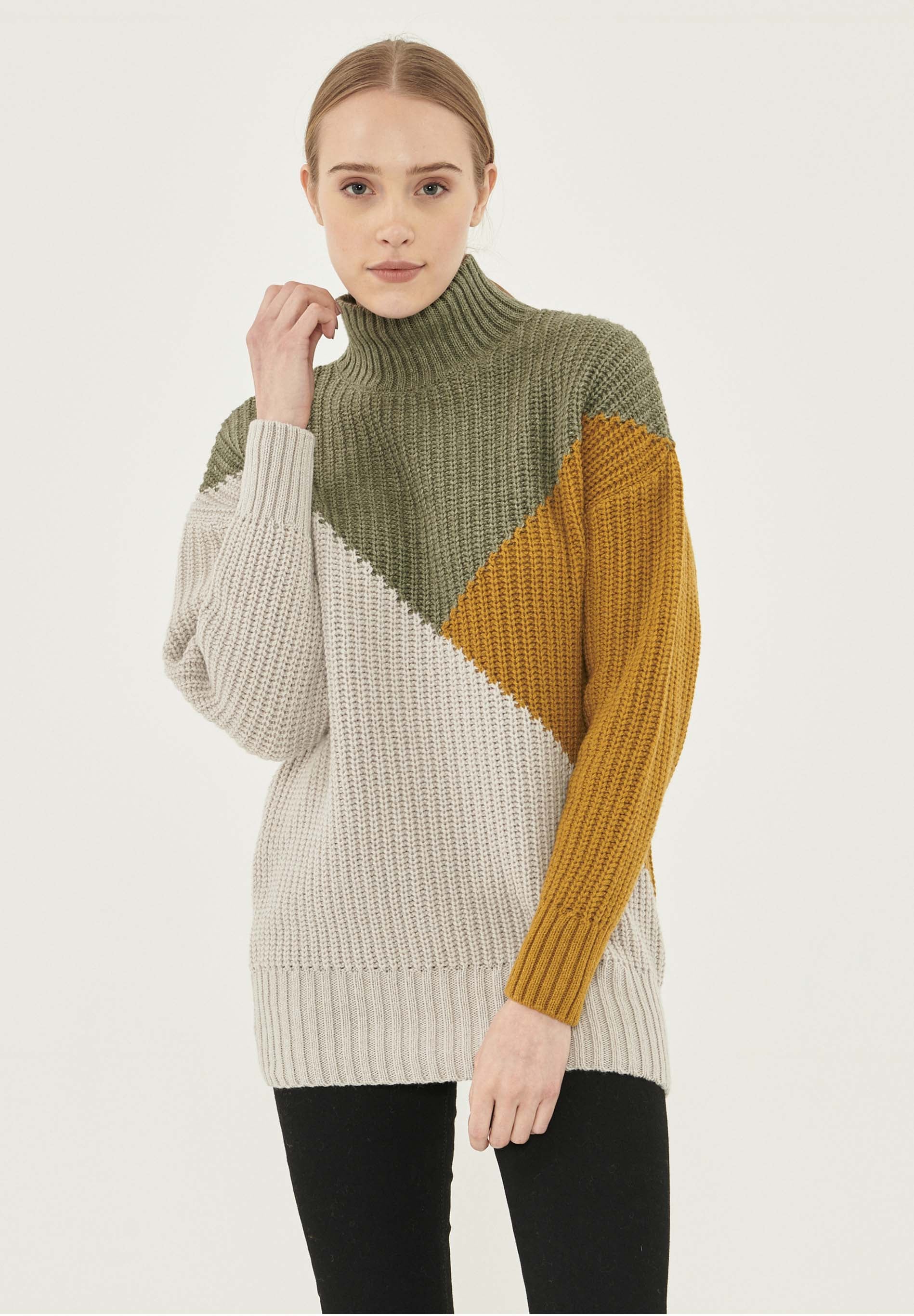 Stehkragenpullover aus Bio-Merinowolle und Bio-Baumwolle