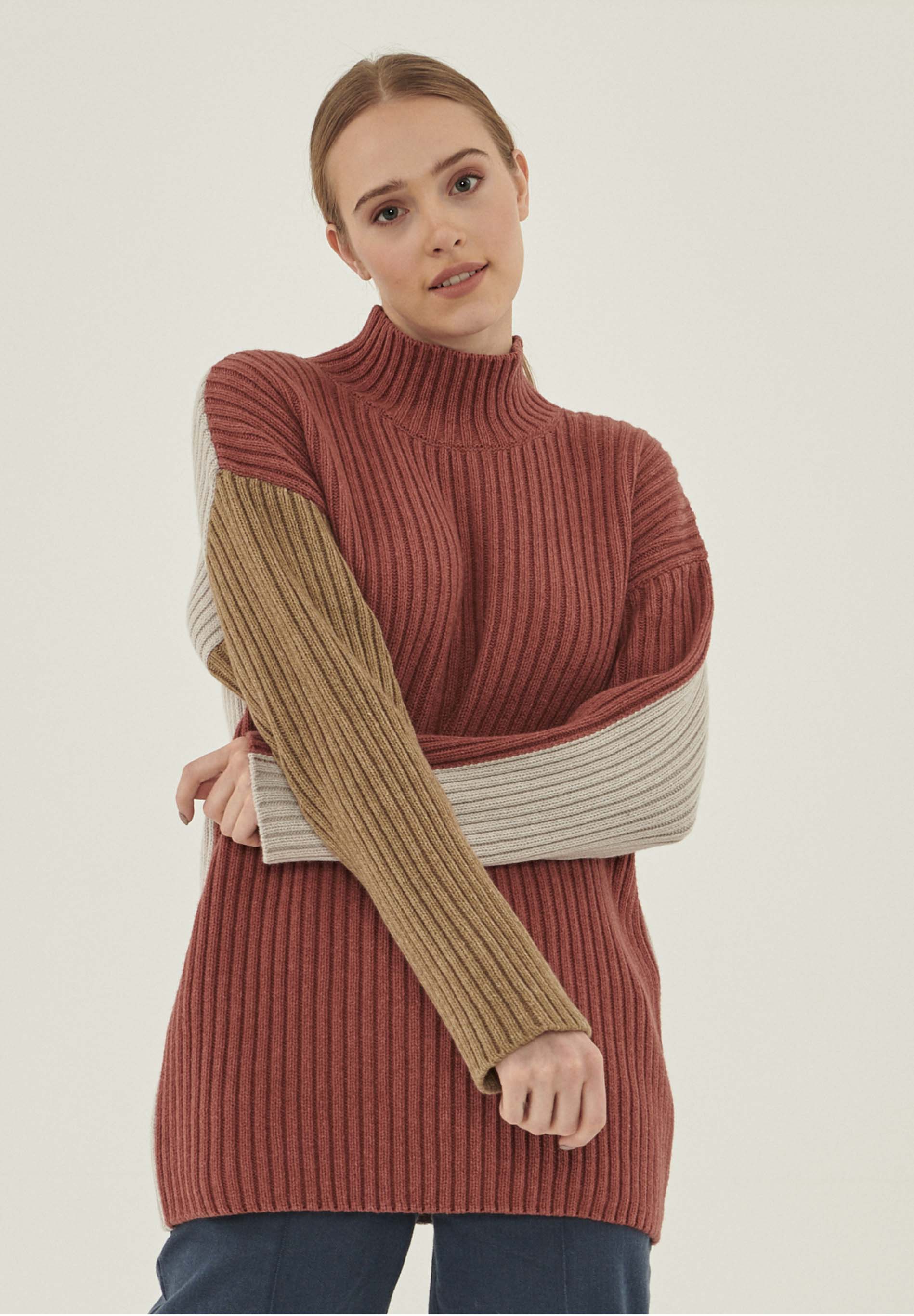 Stehkragenpullover aus Bio-Merinowolle und Bio-Baumwolle