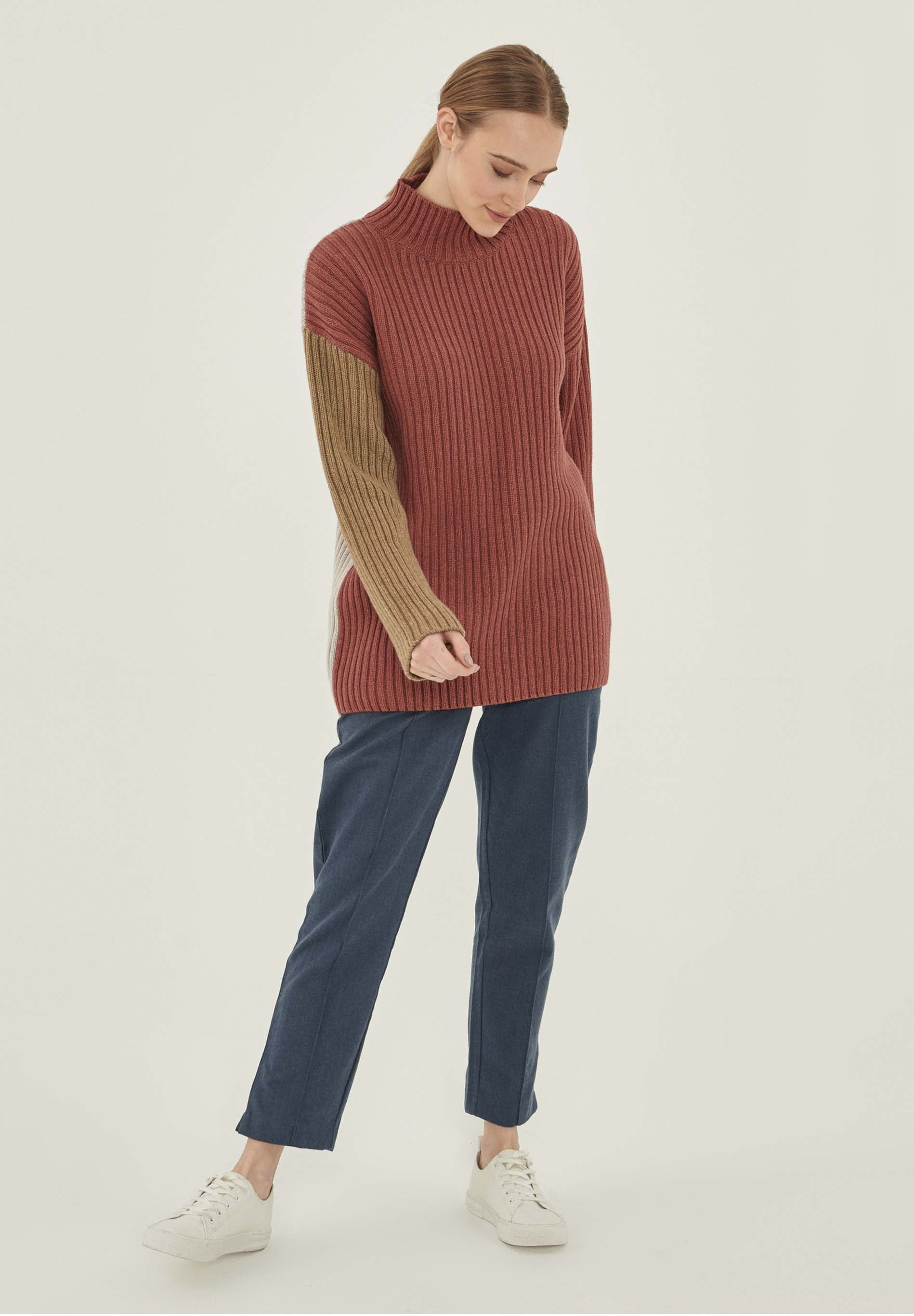 Stehkragenpullover aus Bio-Merinowolle und Bio-Baumwolle