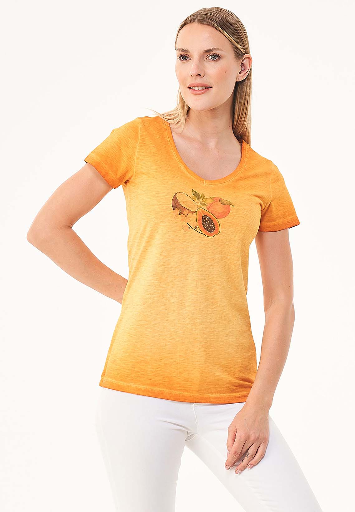 Garment Dyed T-Shirt aus Bio-Baumwolle mit  Frucht-Print