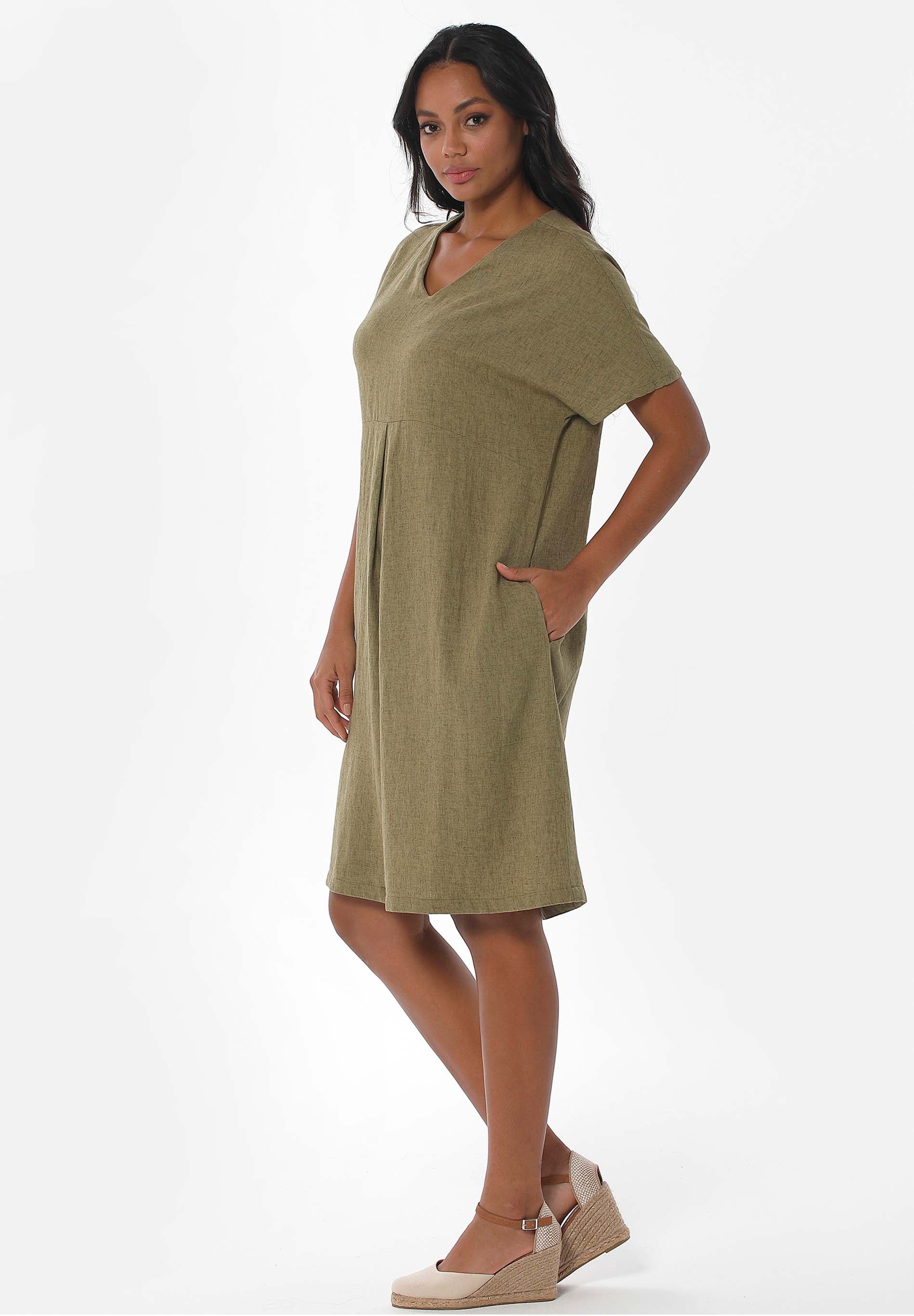 Kleid aus LENZING™ ECOVERO™ Viskose und Leinen