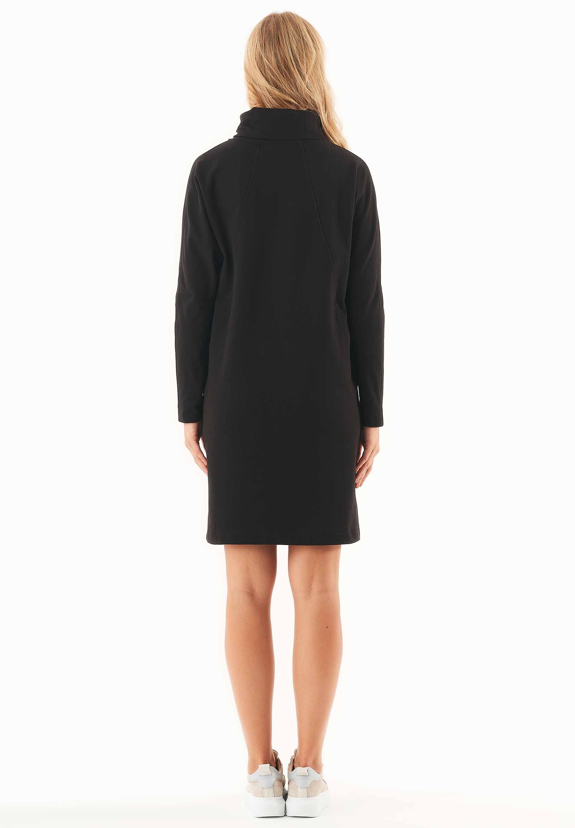 Sweatkleid aus Bio-Baumwolle mit Rollkragen