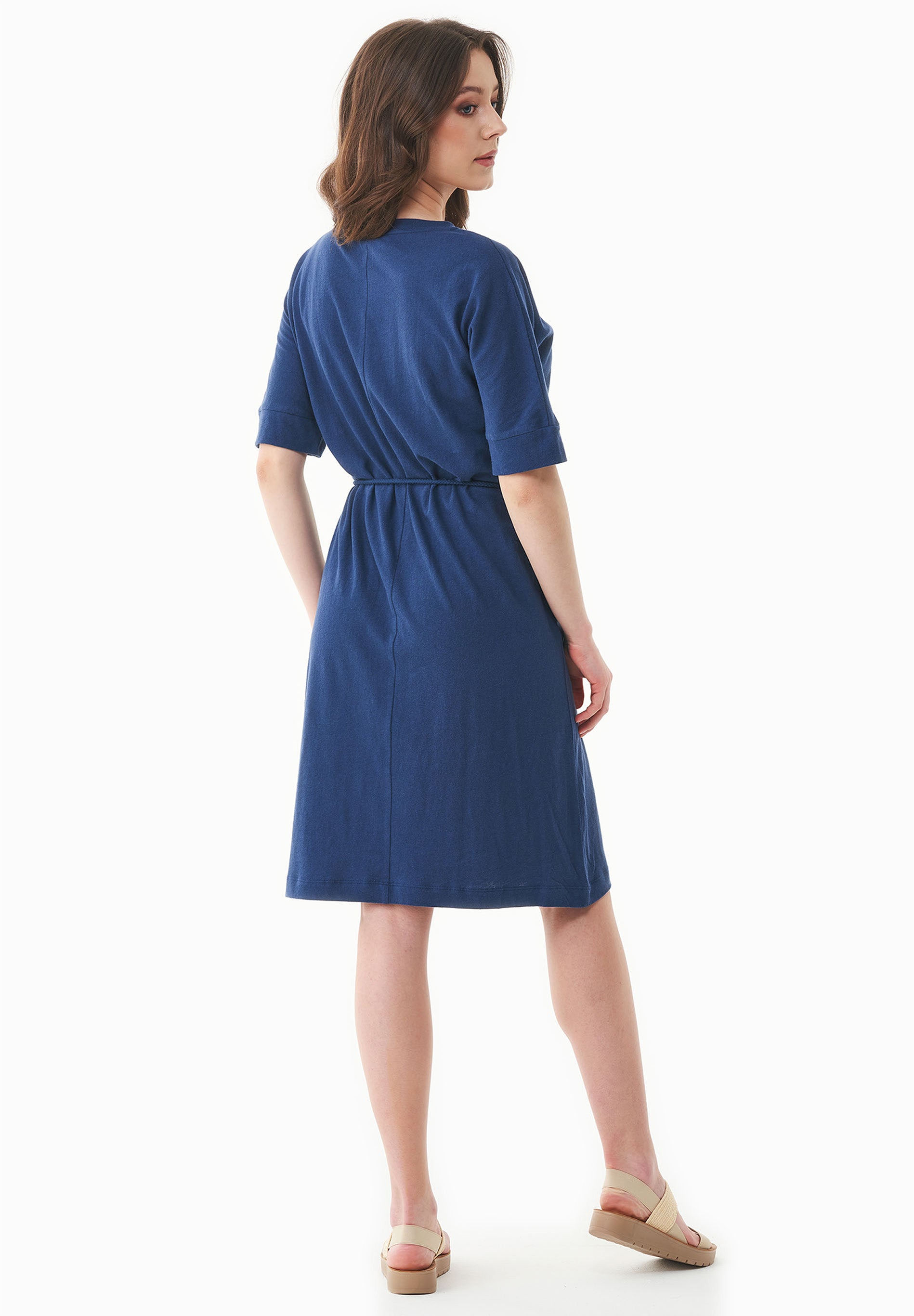 Jerseykleid aus Bio-Baumwolle und Leinen