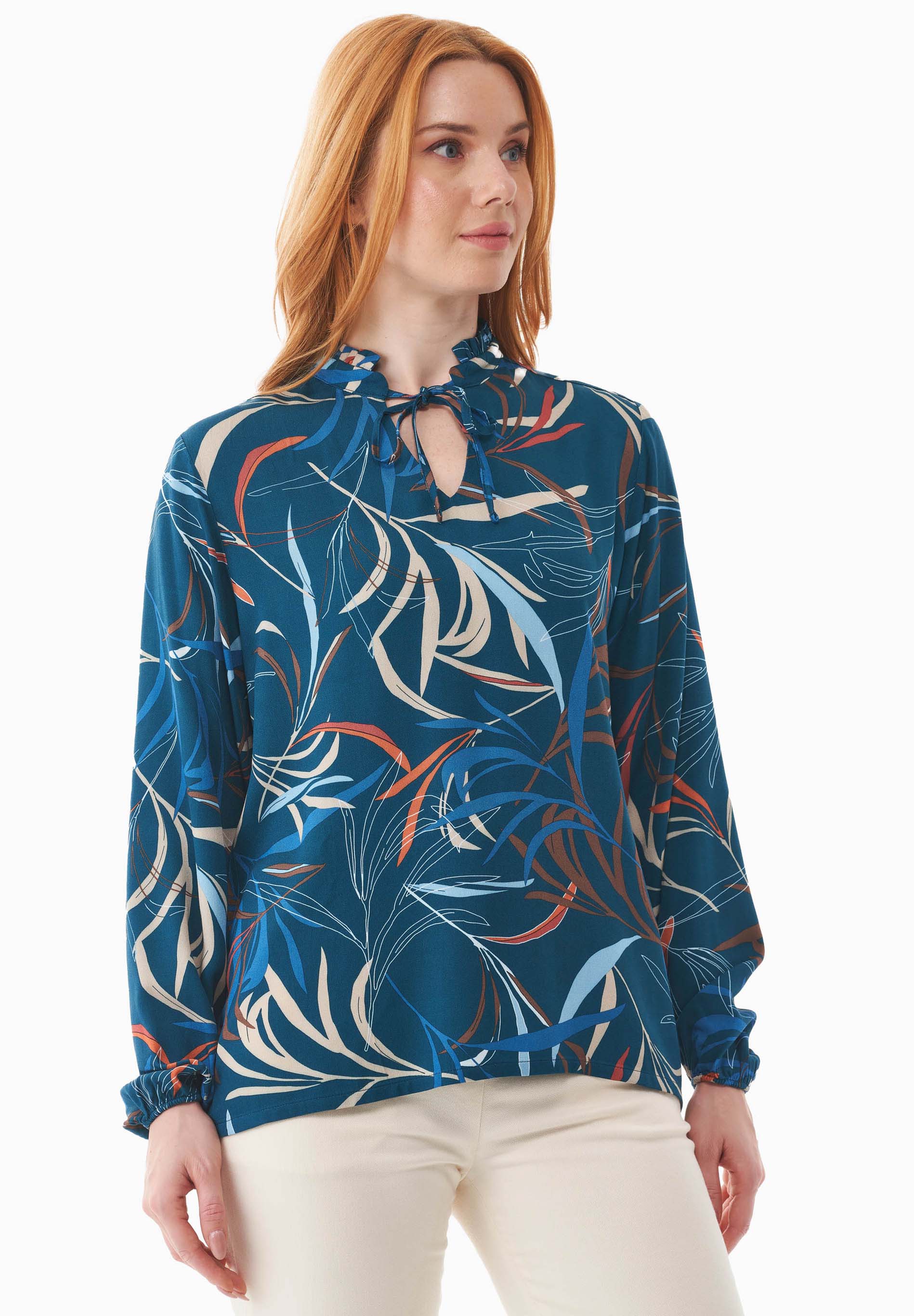 Bluse aus LENZING™ ECOVERO™ mit Blattmuster
