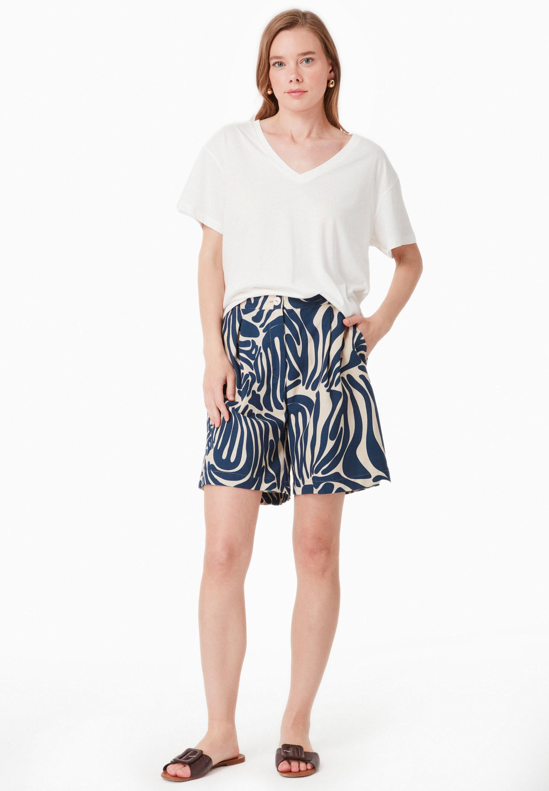Shorts aus LENZING™ ECOVERO™ mit Muster