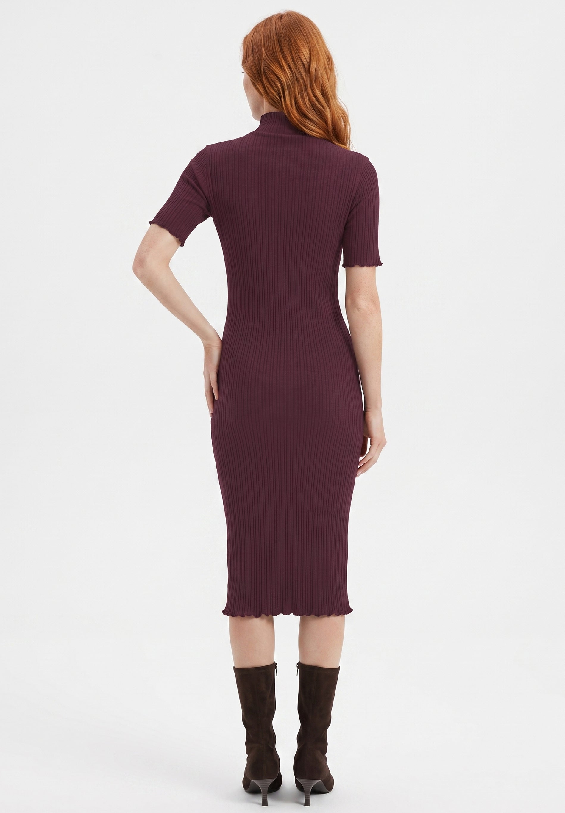 Kleid aus Bio-Baumwolle im Rippstrick