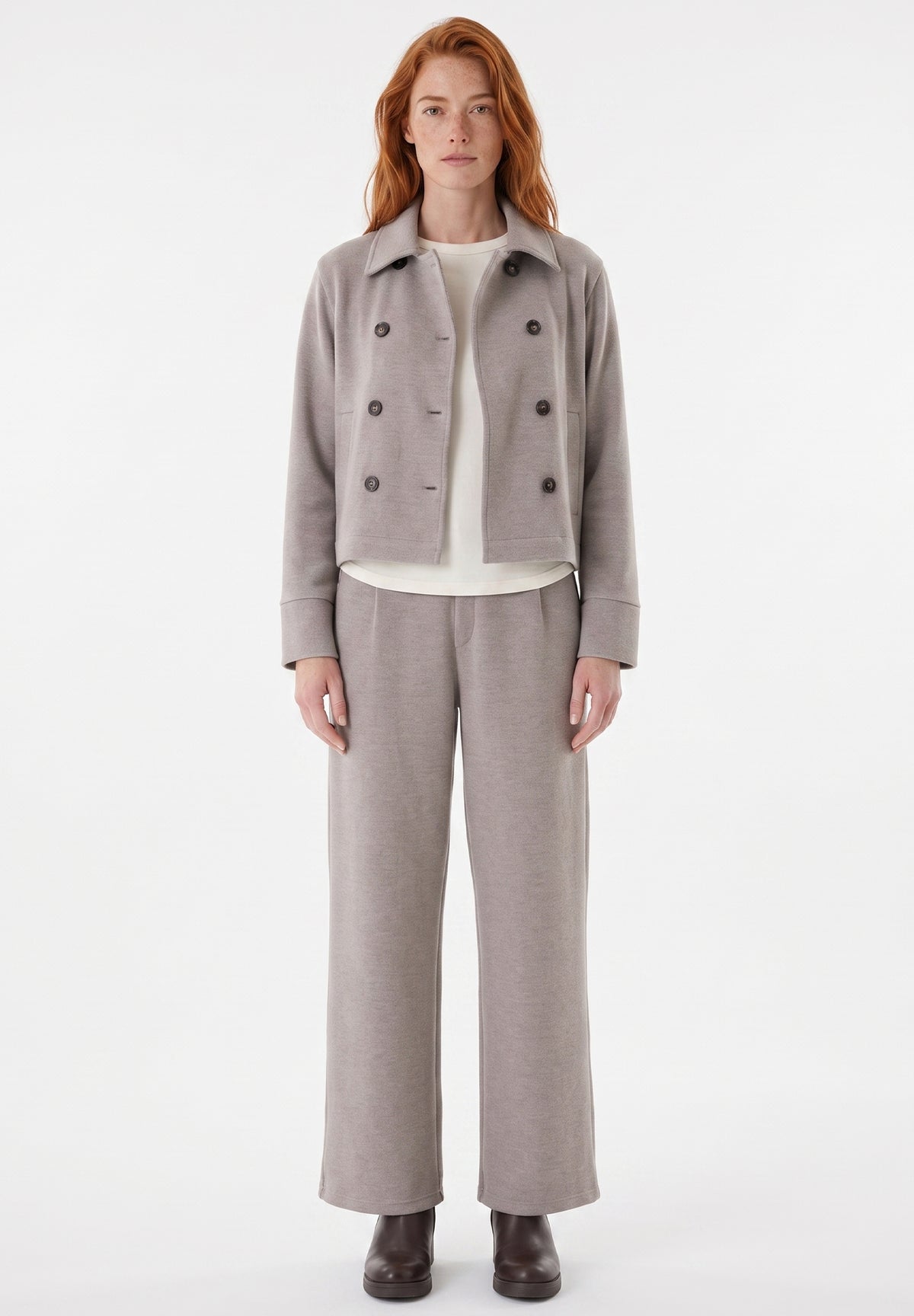 Kurze Jacke aus recyceltem Polyester und Bio-Baumwolle