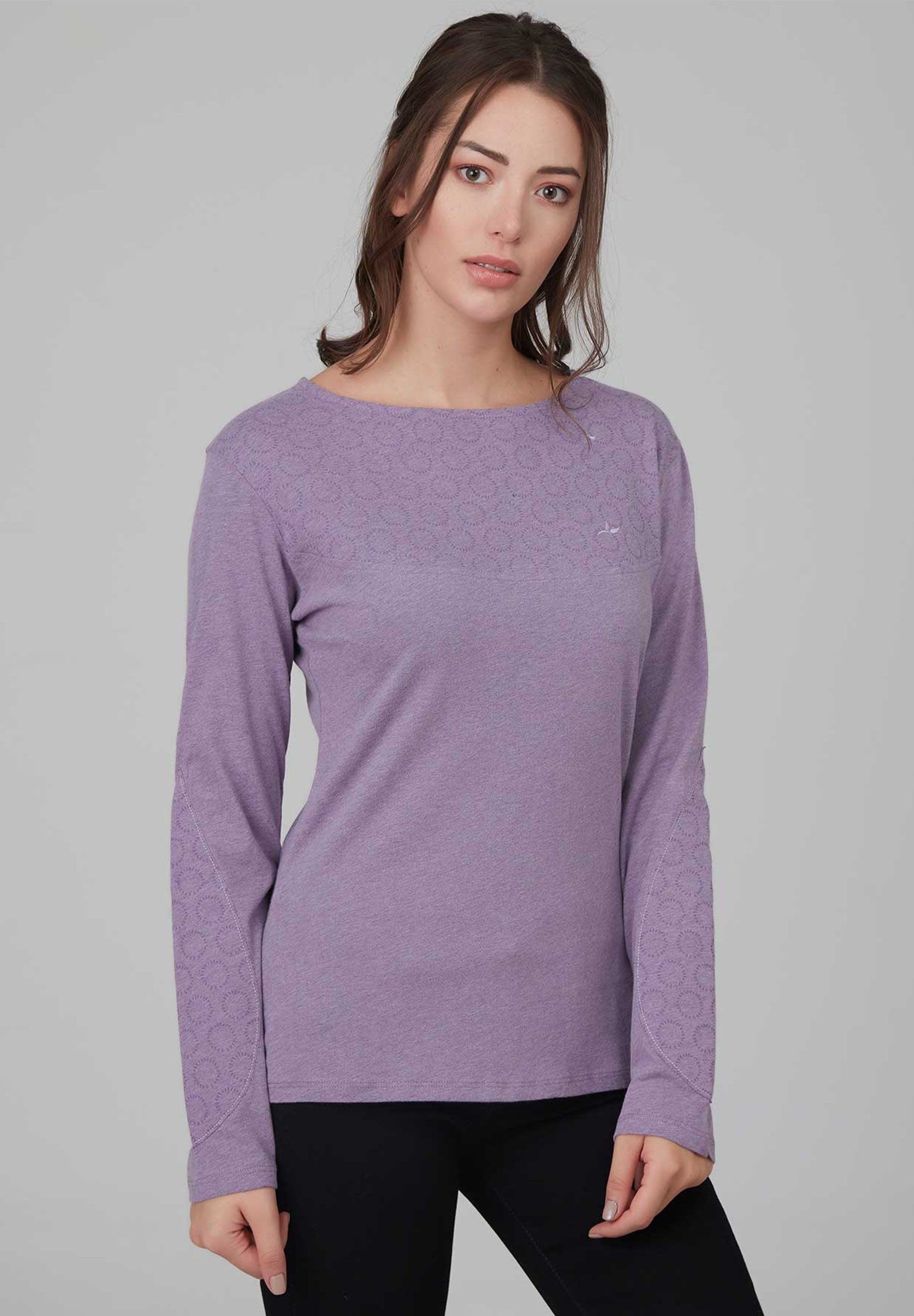Basic Langarm T-Shirt in melierter Optik aus Bio-Baumwolle