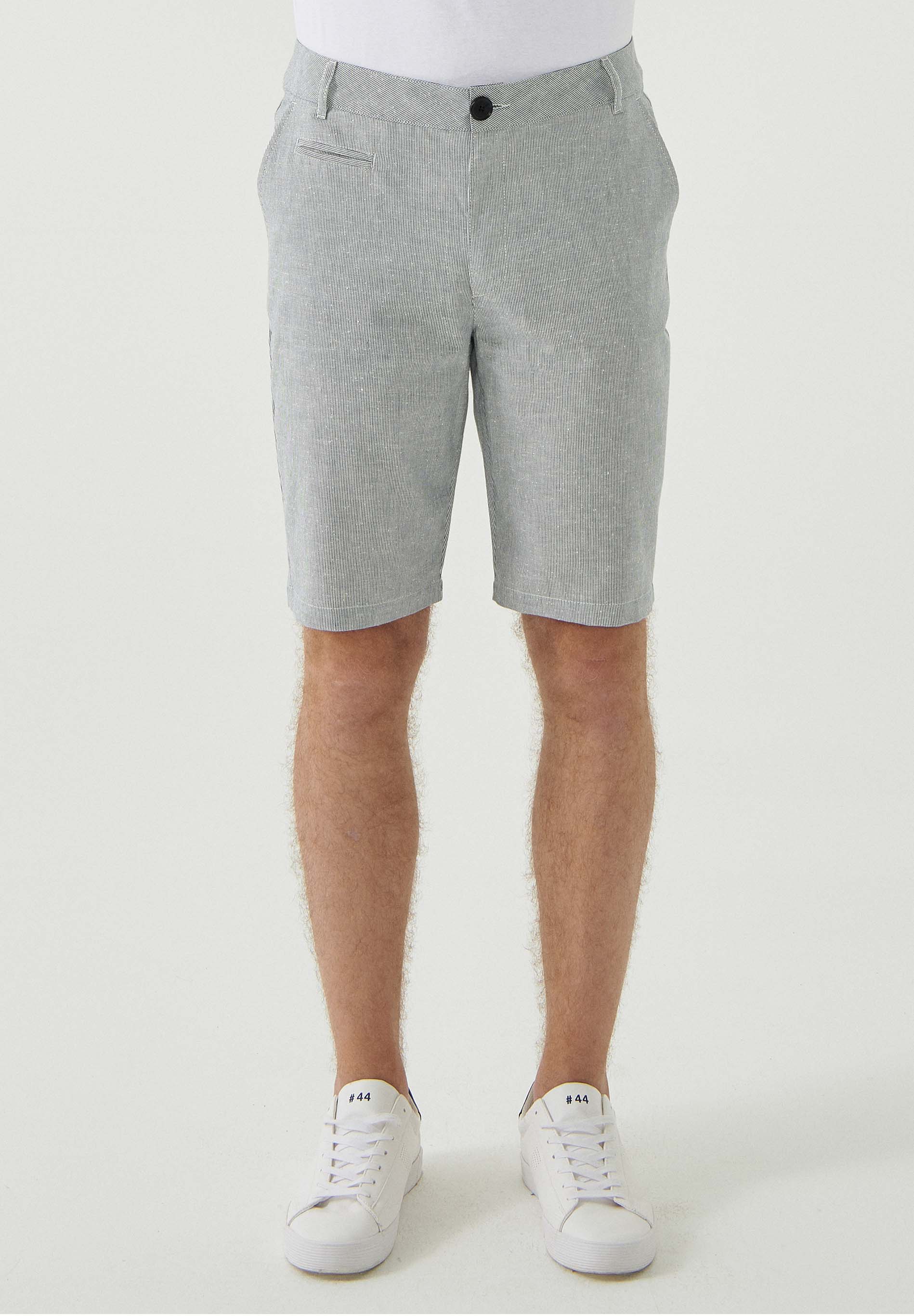 Slim Chino-Shorts aus Bio-Baumwolle mit Streifenmuster