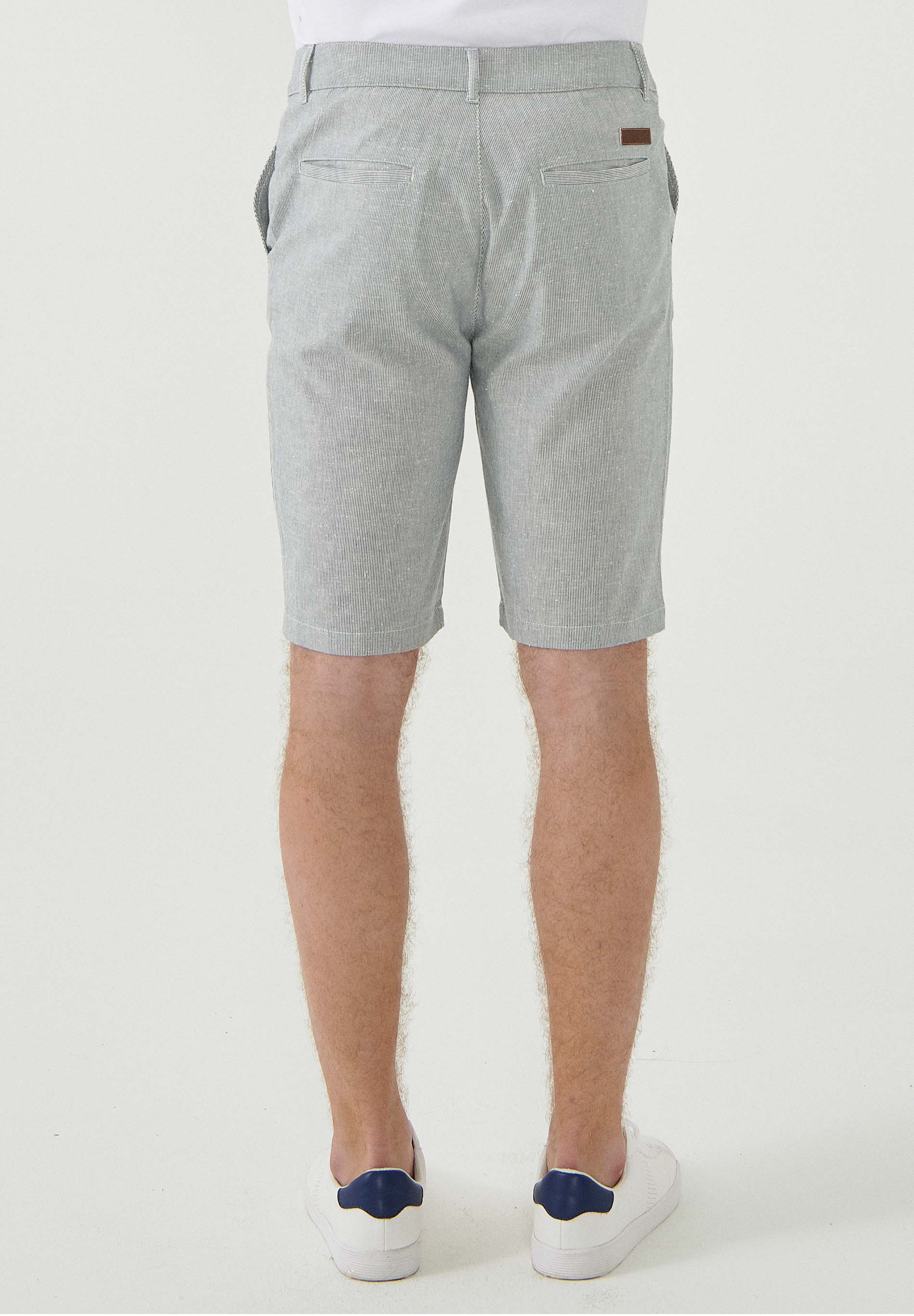 Slim Chino-Shorts aus Bio-Baumwolle mit Streifenmuster