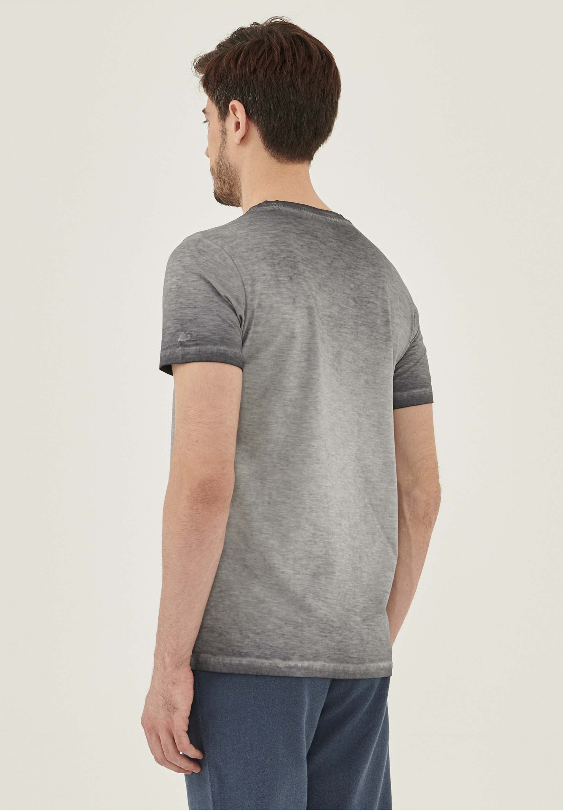 Garment Dyed T-Shirt aus Bio-Baumwolle mit Print