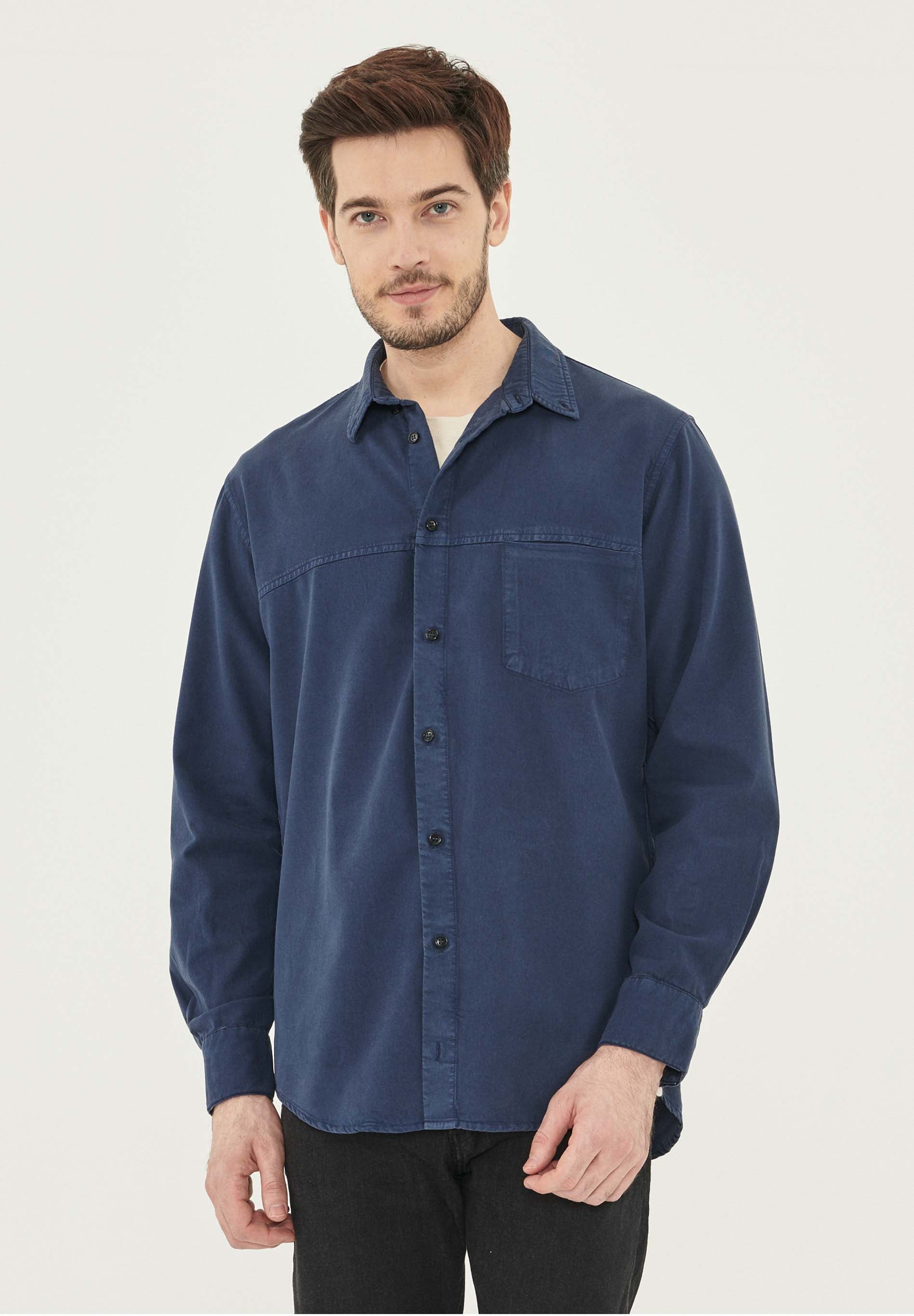 Garment Dyed Hemd aus TENCEL™ Lyocell und Bio-Baumwolle