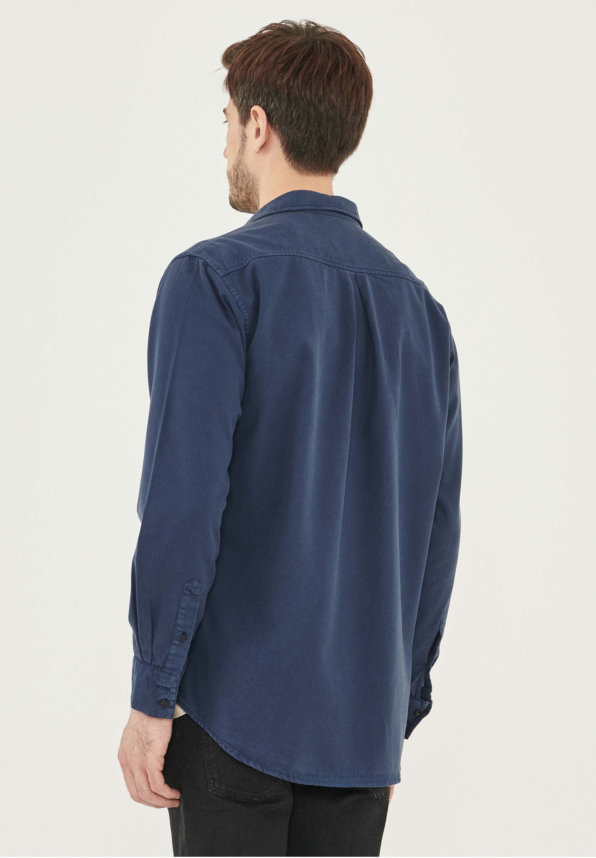 Garment Dyed Hemd aus TENCEL™ Lyocell und Bio-Baumwolle