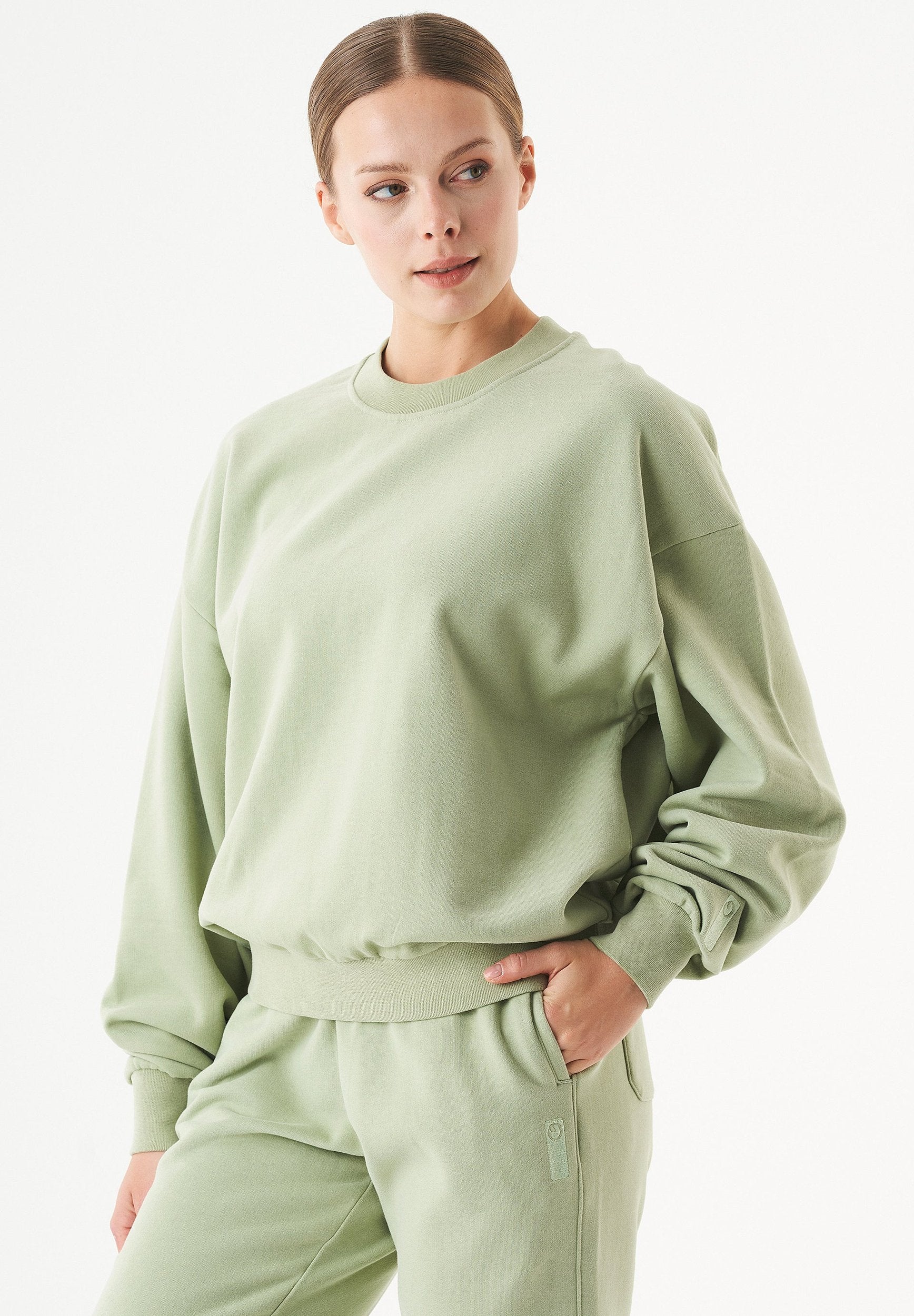 ESSENTIALS-BUKET- Soft Touch Sweatshirt aus Bio-Baumwolle